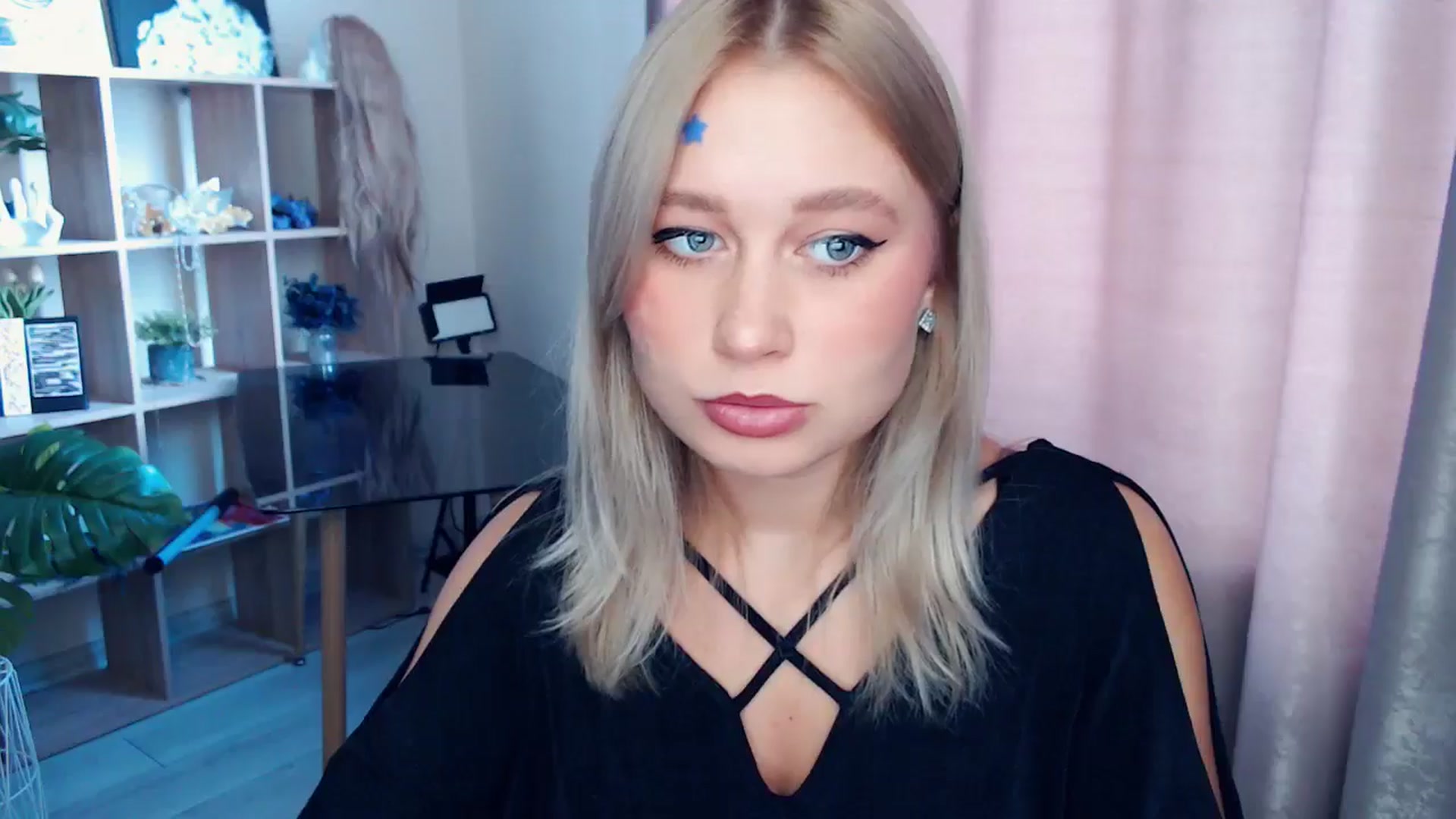Gallery image thumbnail from Kukla_kolduna's myfreecams stream on, 11/15/2025, 09:04 image 20 of 20
