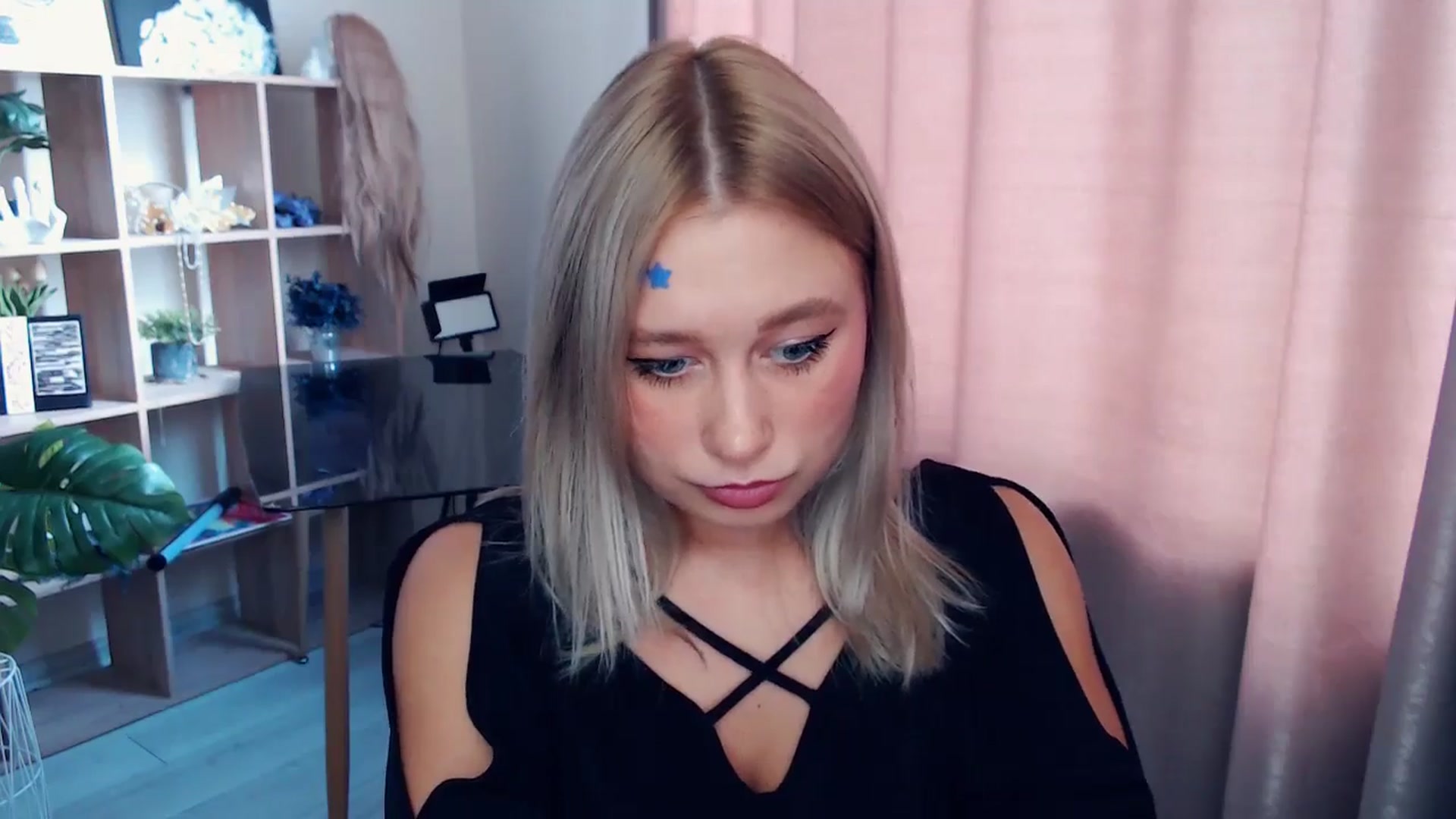 Gallery image thumbnail from Kukla_kolduna's myfreecams stream on, 11/15/2025, 09:42 image 20 of 20