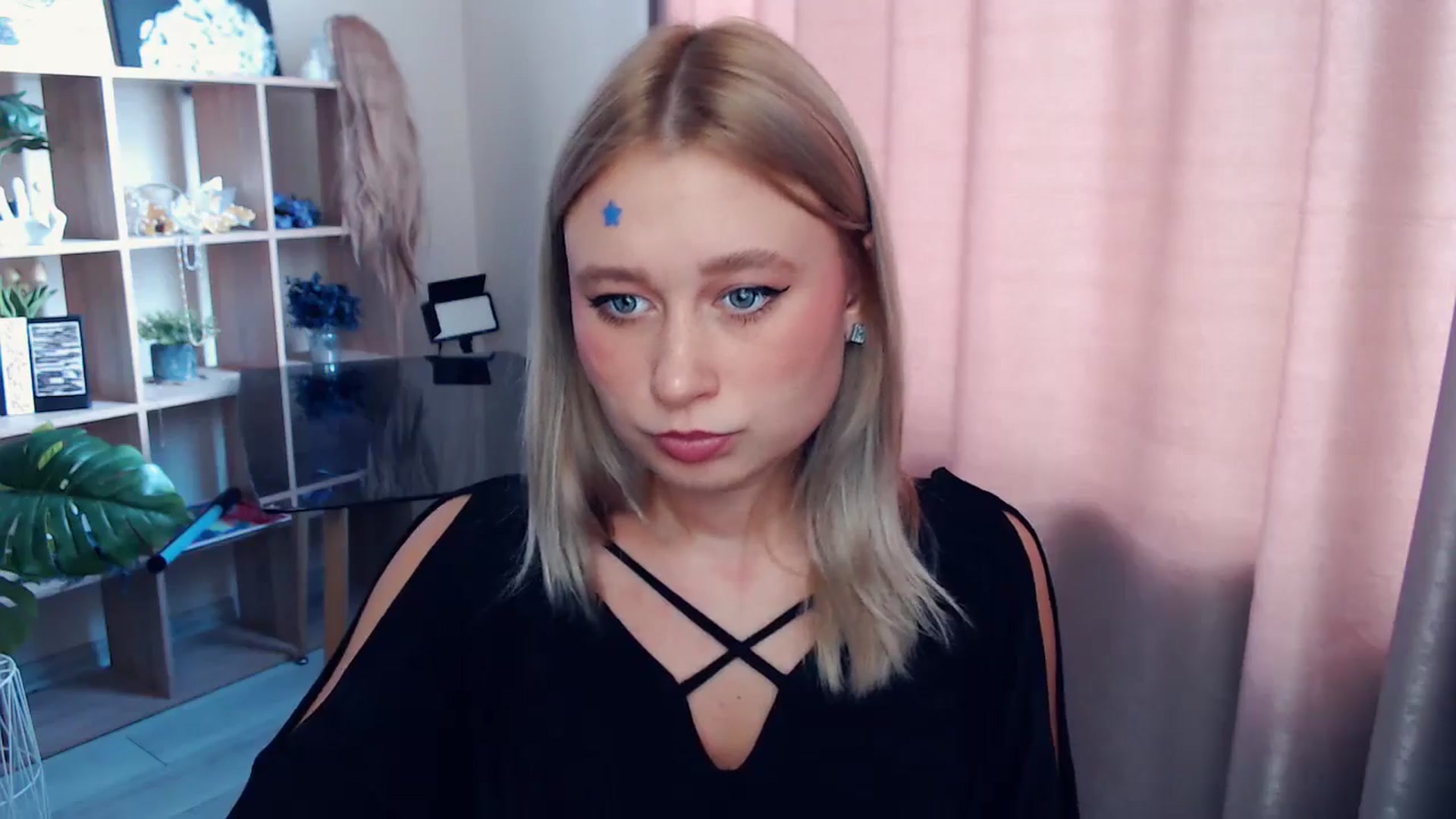 Gallery image thumbnail from Kukla_kolduna's myfreecams stream on, 11/15/2025, 09:42 image 16 of 20