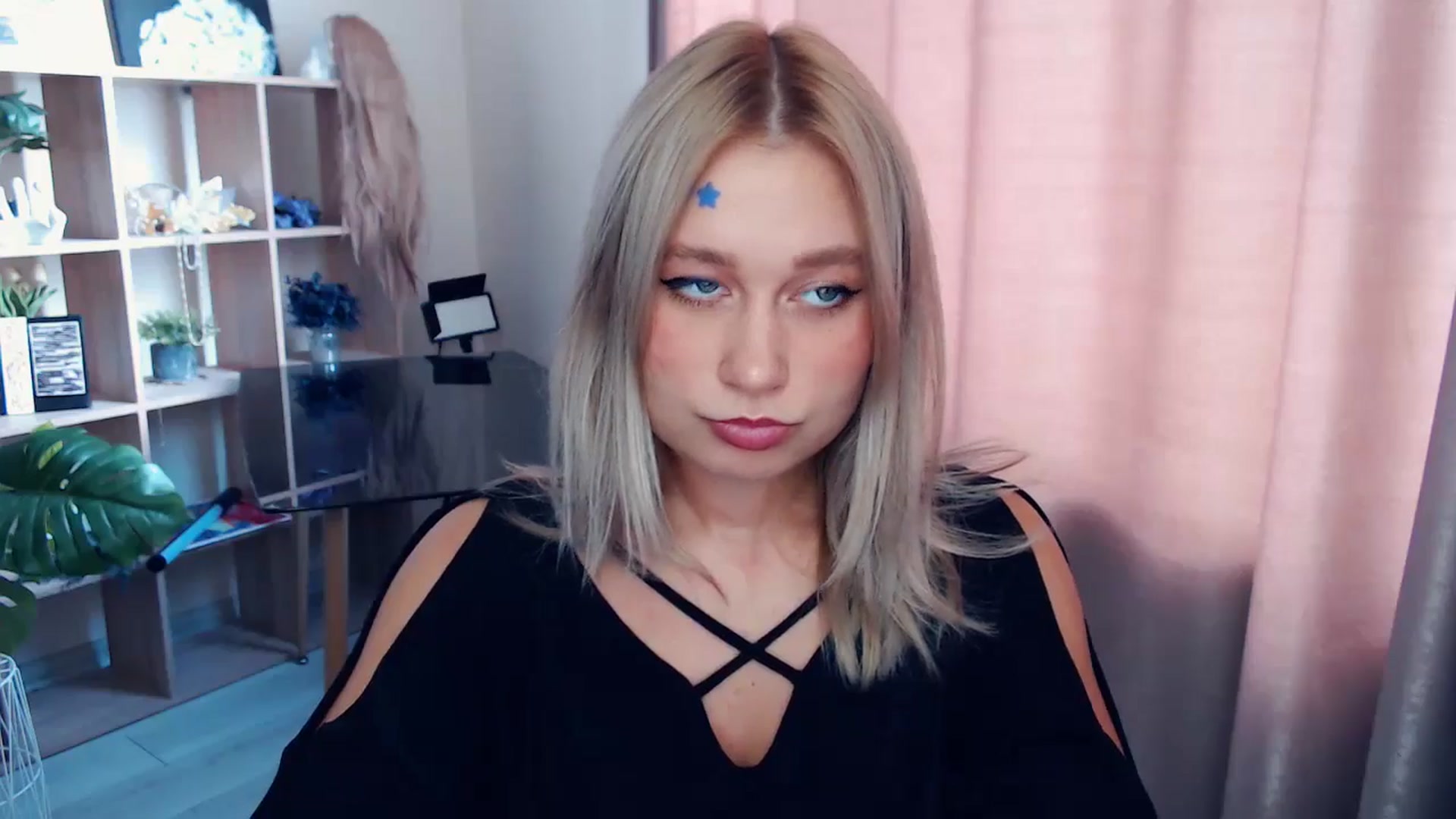 Gallery image thumbnail from Kukla_kolduna's myfreecams stream on, 11/15/2025, 09:42 image 17 of 20