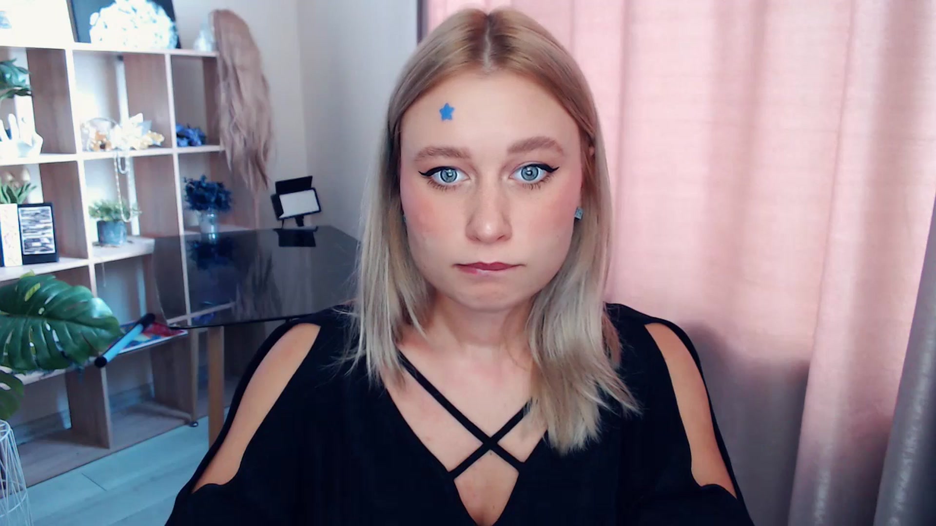 Gallery image thumbnail from Kukla_kolduna's myfreecams stream on, 11/15/2025, 09:42 image 14 of 20