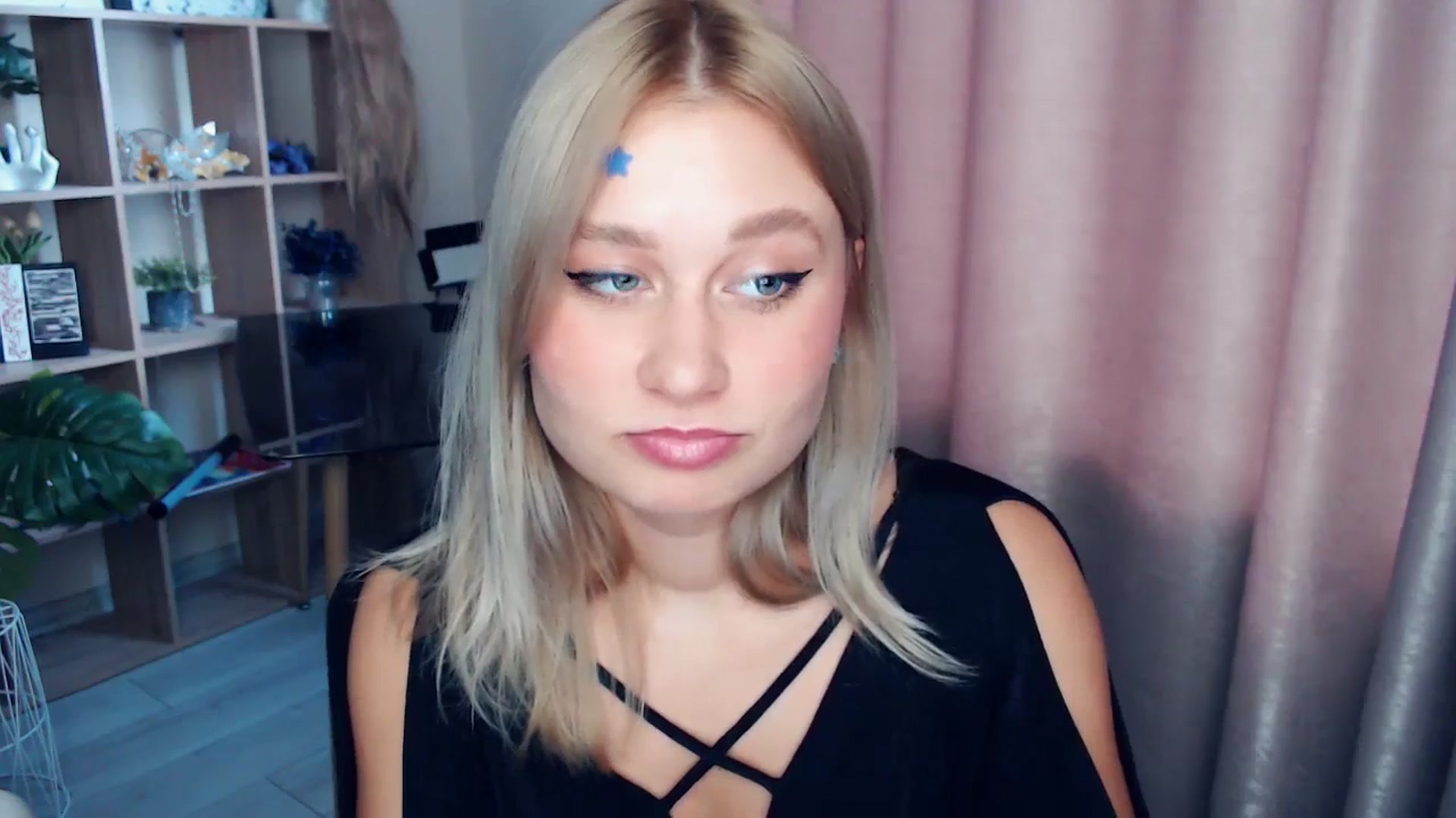 Gallery image thumbnail from Kukla_kolduna's myfreecams stream on, 11/15/2025, 11:21 image 20 of 20
