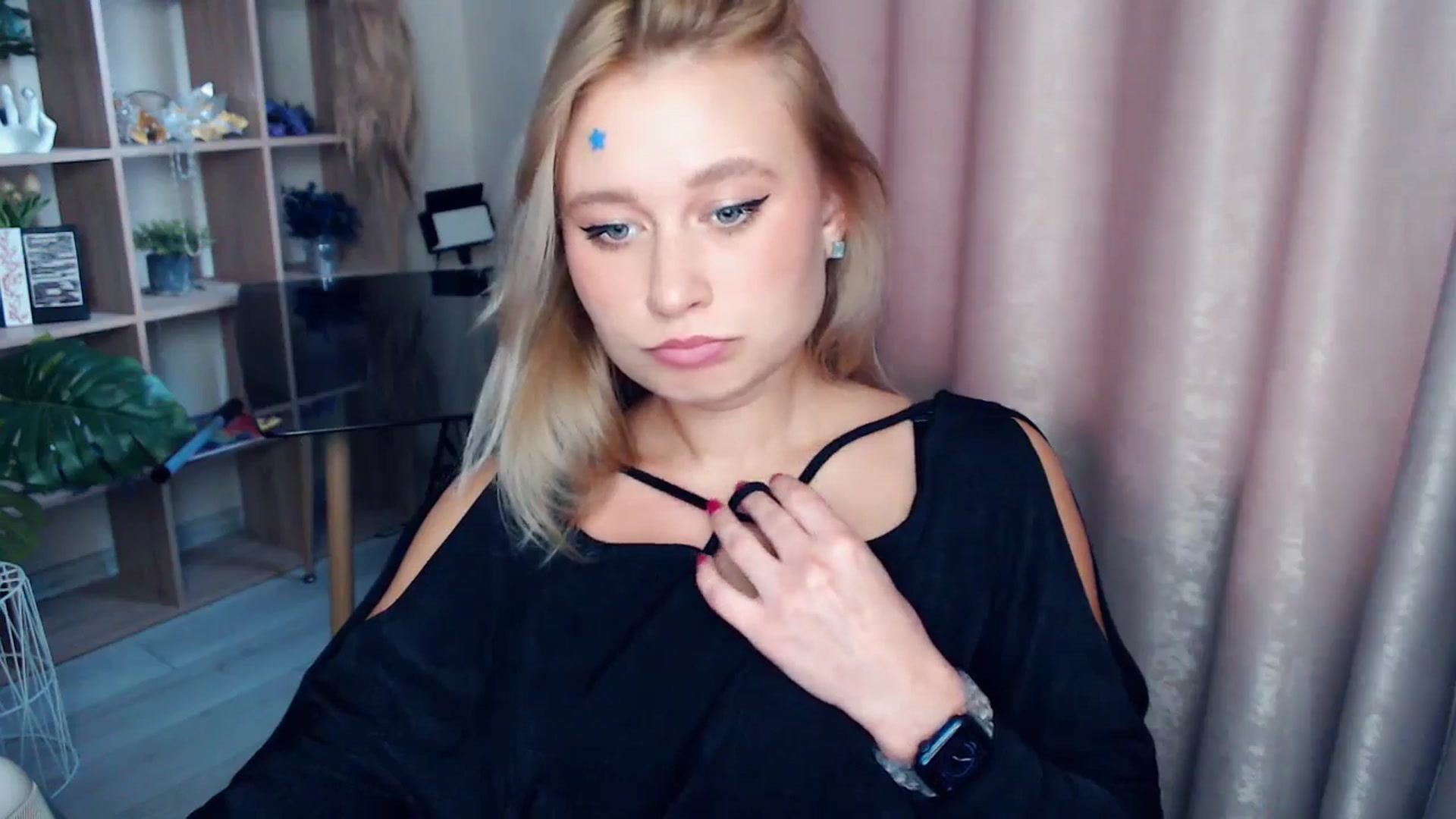 Gallery image thumbnail from Kukla_kolduna's myfreecams stream on, 11/15/2025, 13:17 image 13 of 20