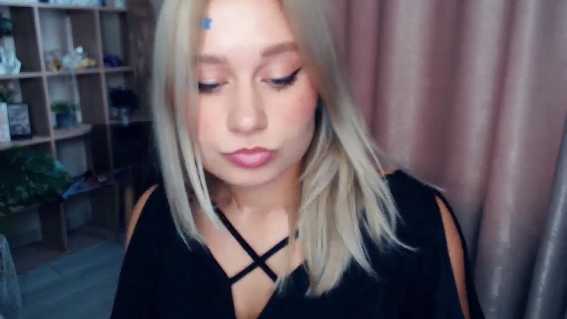Gallery image thumbnail from Kukla_kolduna's myfreecams stream on, 11/15/2025, 13:17 image 5 of 20