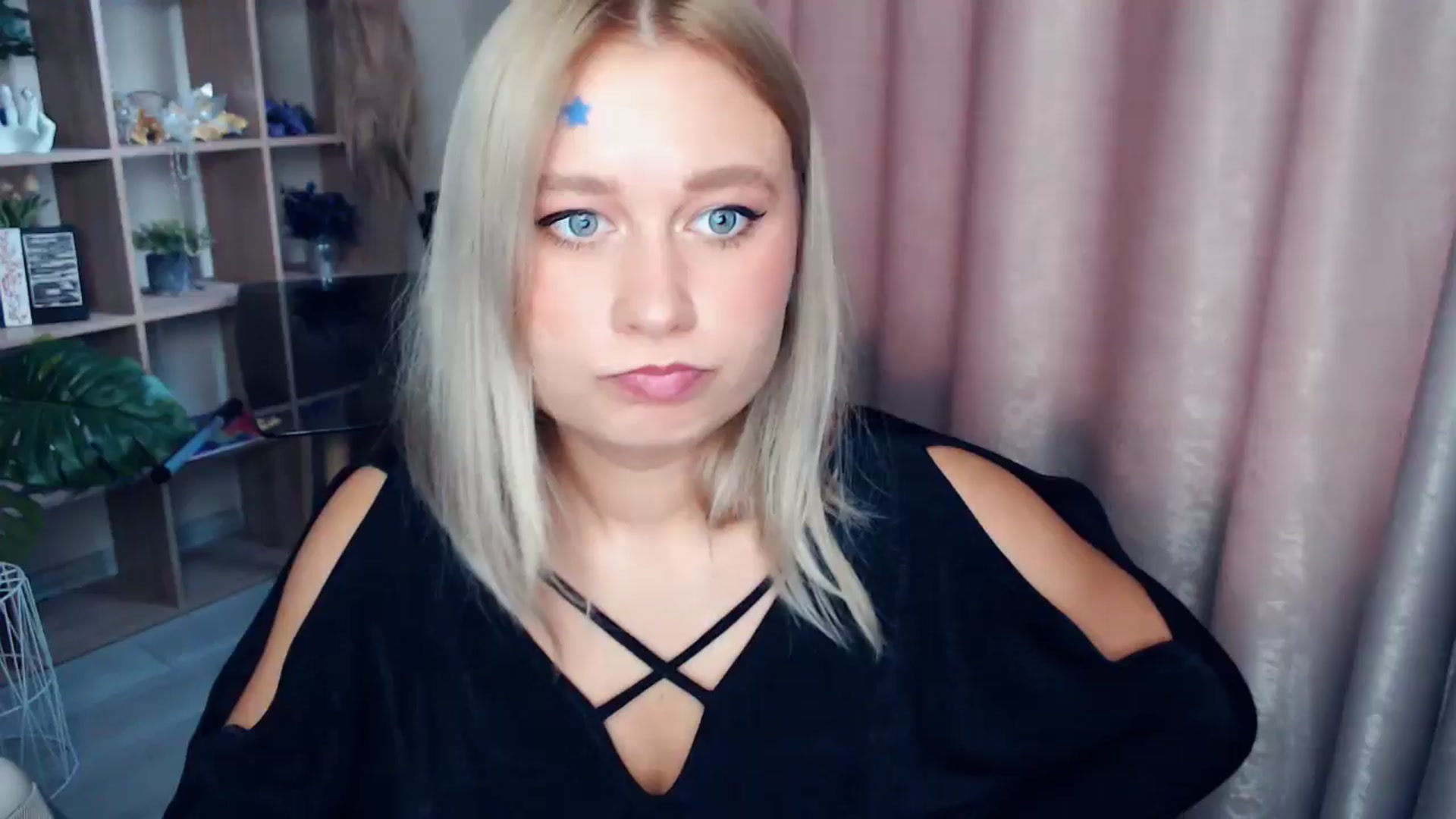 Gallery image thumbnail from Kukla_kolduna's myfreecams stream on, 11/15/2025, 13:17 image 10 of 20