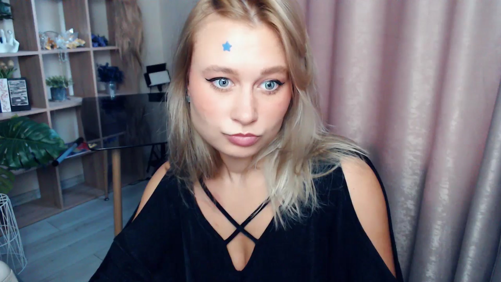 Gallery image thumbnail from Kukla_kolduna's myfreecams stream on, 11/15/2025, 13:17 image 14 of 20