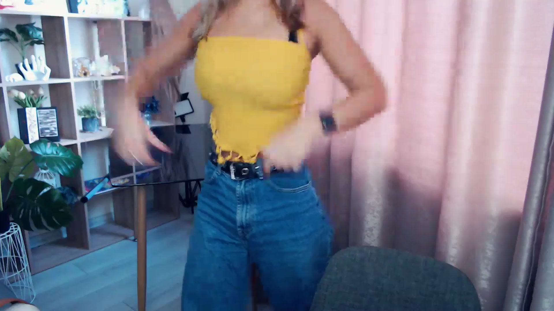 Gallery image thumbnail from Kukla_kolduna's myfreecams stream on, 11/16/2025, 08:07 image 19 of 20