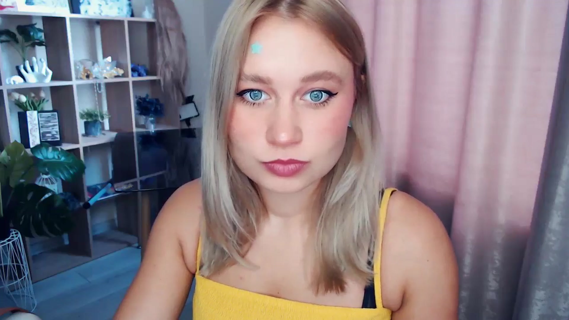 Gallery image thumbnail from Kukla_kolduna's myfreecams stream on, 11/16/2025, 08:07 image 4 of 20