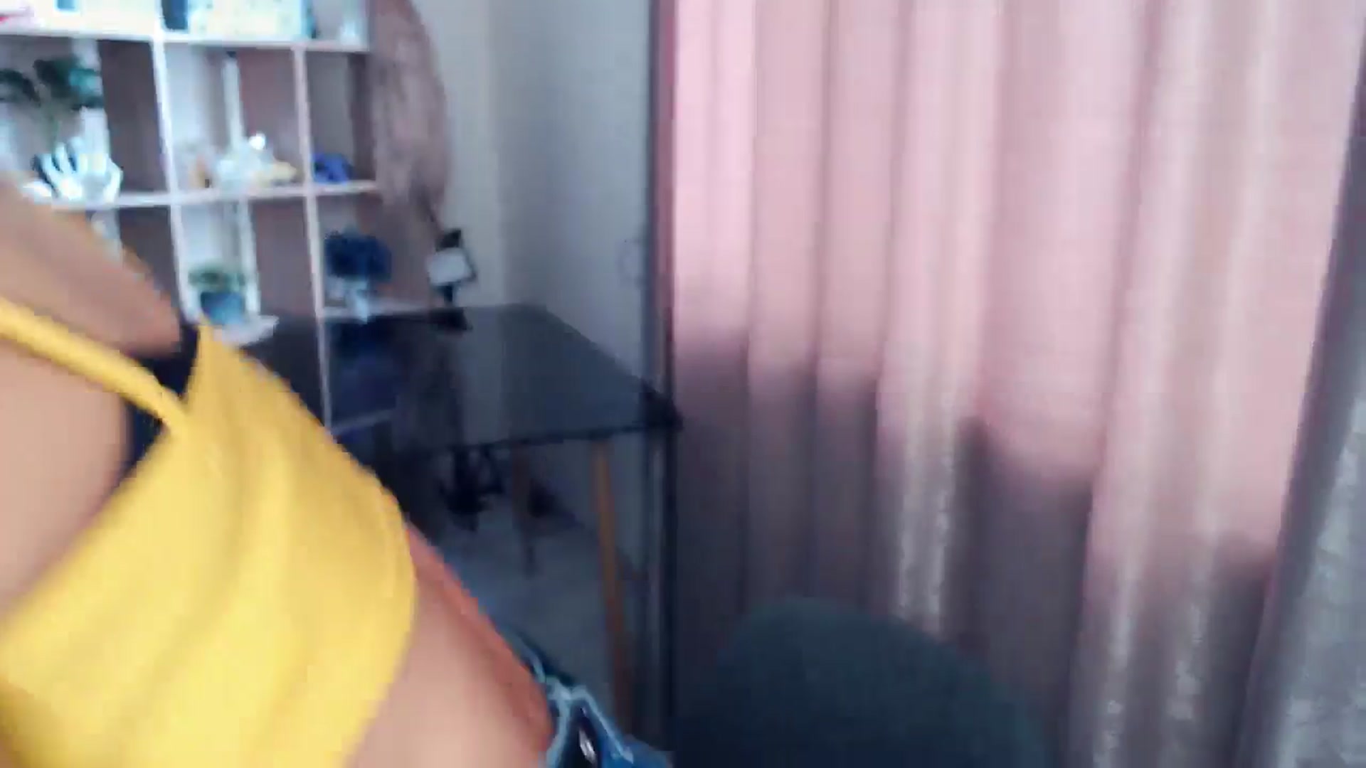Gallery image thumbnail from Kukla_kolduna's myfreecams stream on, 11/16/2025, 08:07 image 18 of 20
