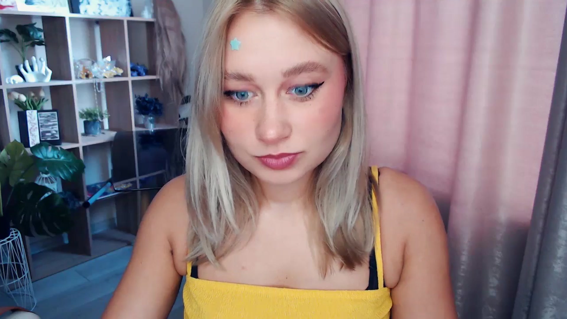 Gallery image thumbnail from Kukla_kolduna's myfreecams stream on, 11/16/2025, 08:07 image 20 of 20