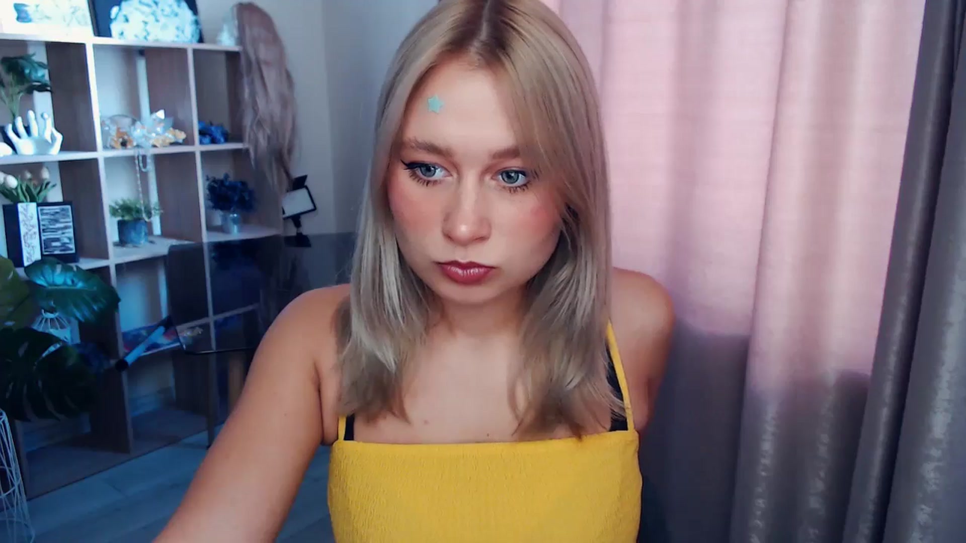 Gallery image thumbnail from Kukla_kolduna's myfreecams stream on, 11/16/2025, 08:58 image 6 of 20