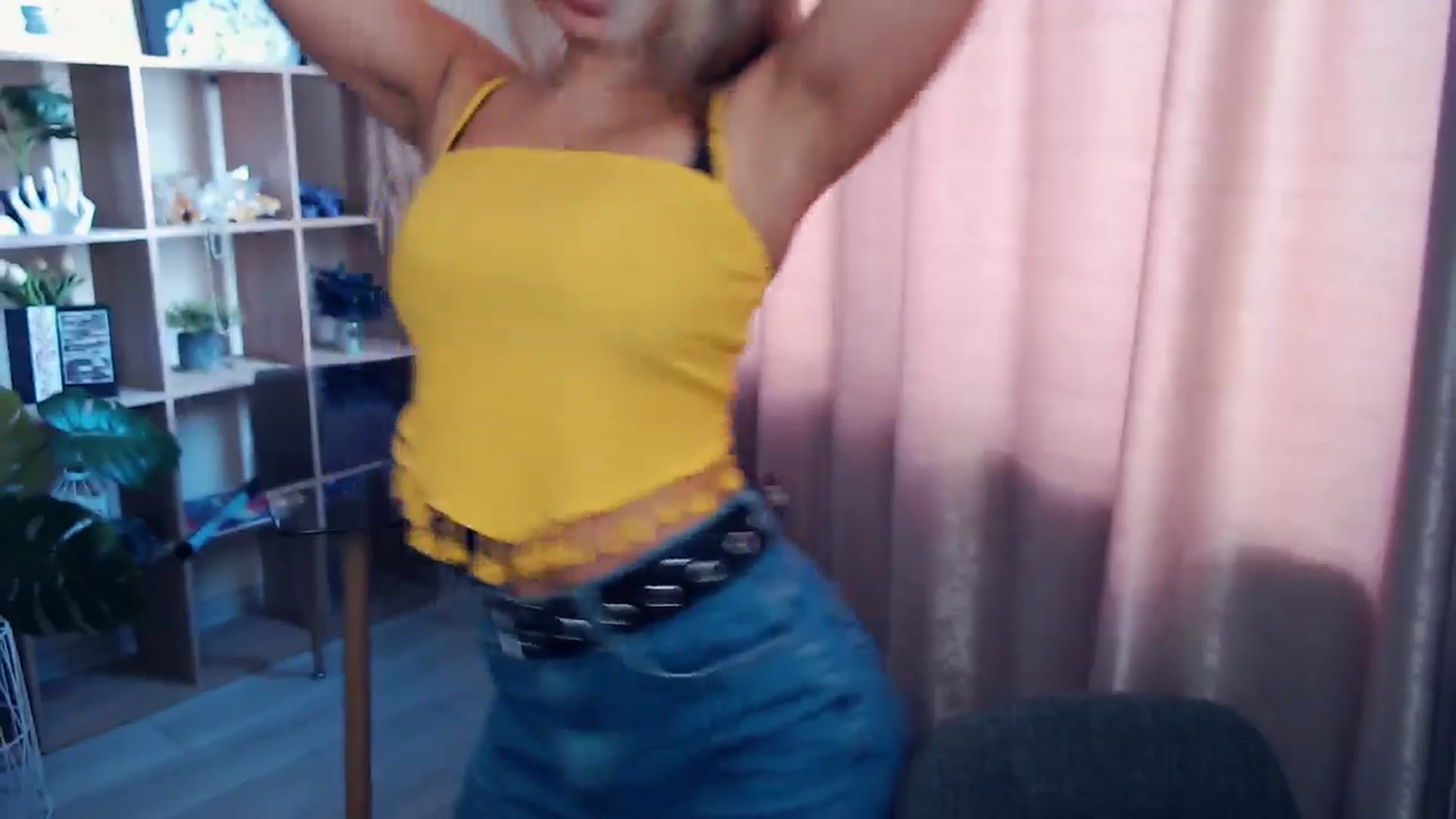 Gallery image thumbnail from Kukla_kolduna's myfreecams stream on, 11/16/2025, 08:58 image 16 of 20