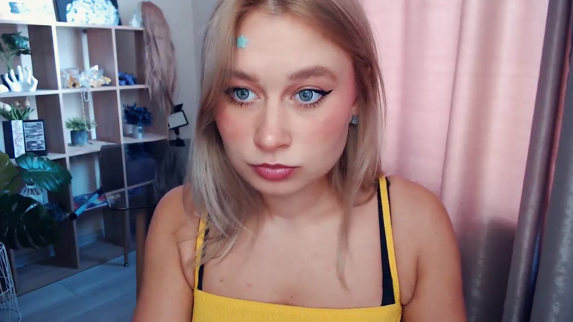 Gallery image thumbnail from Kukla_kolduna's myfreecams stream on, 11/16/2025, 08:58 image 18 of 20