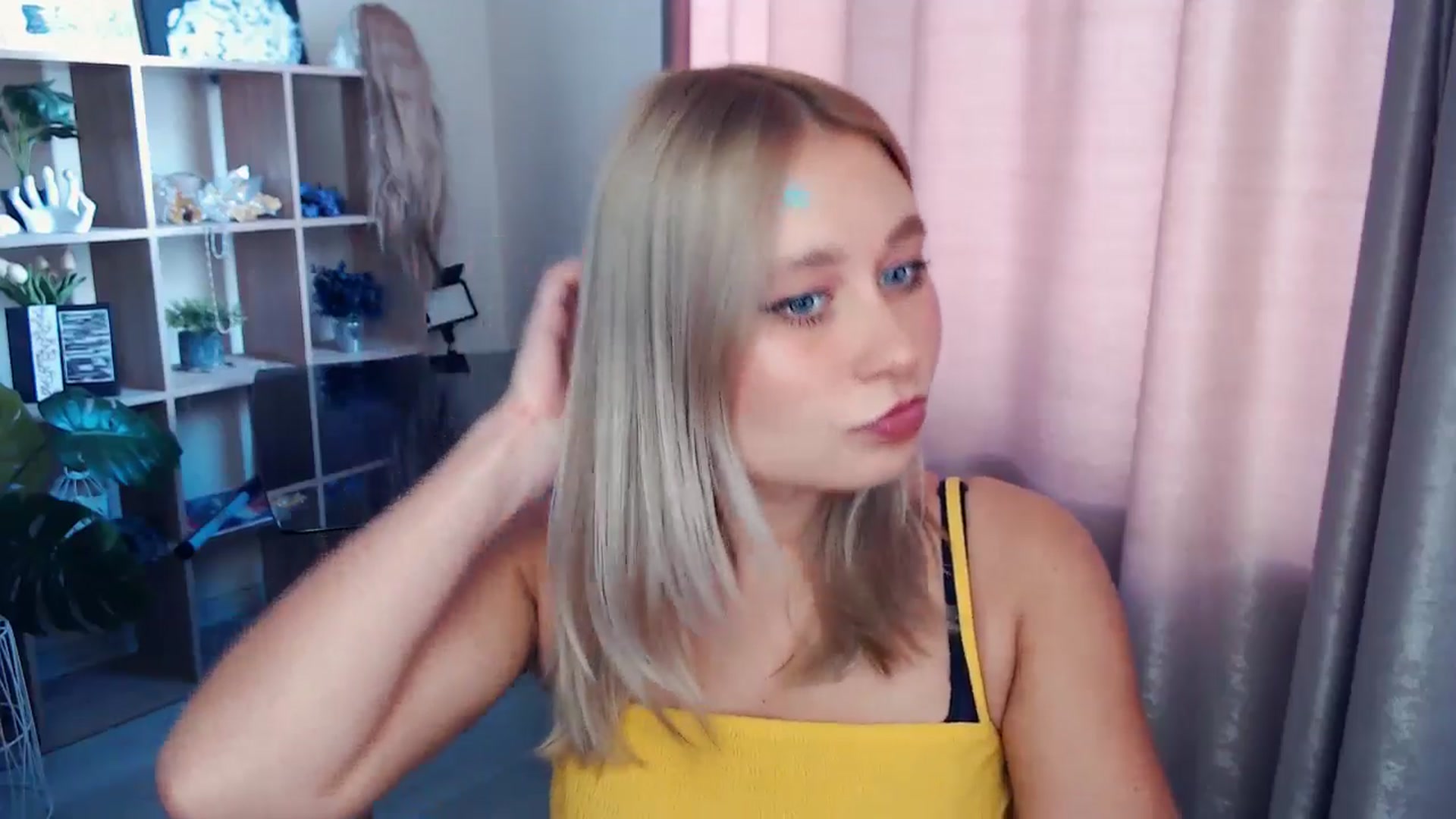 Gallery image thumbnail from Kukla_kolduna's myfreecams stream on, 11/16/2025, 08:58 image 9 of 20