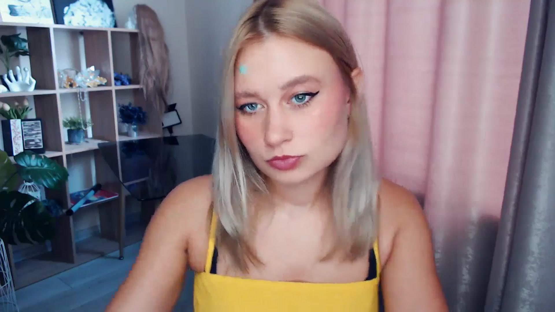 Gallery image thumbnail from Kukla_kolduna's myfreecams stream on, 11/16/2025, 11:44 image 9 of 20