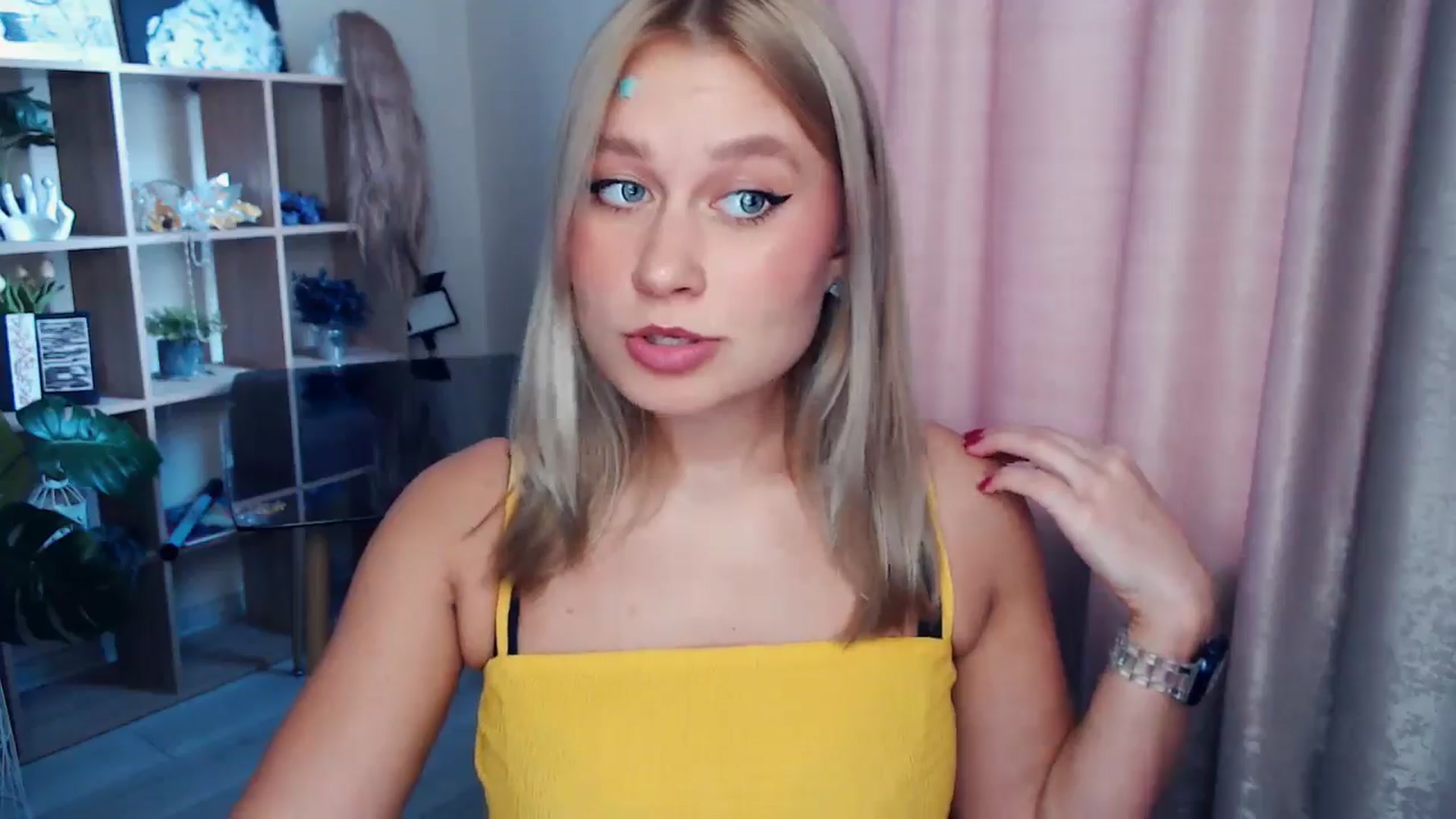 Gallery image thumbnail from Kukla_kolduna's myfreecams stream on, 11/16/2025, 11:44 image 20 of 20