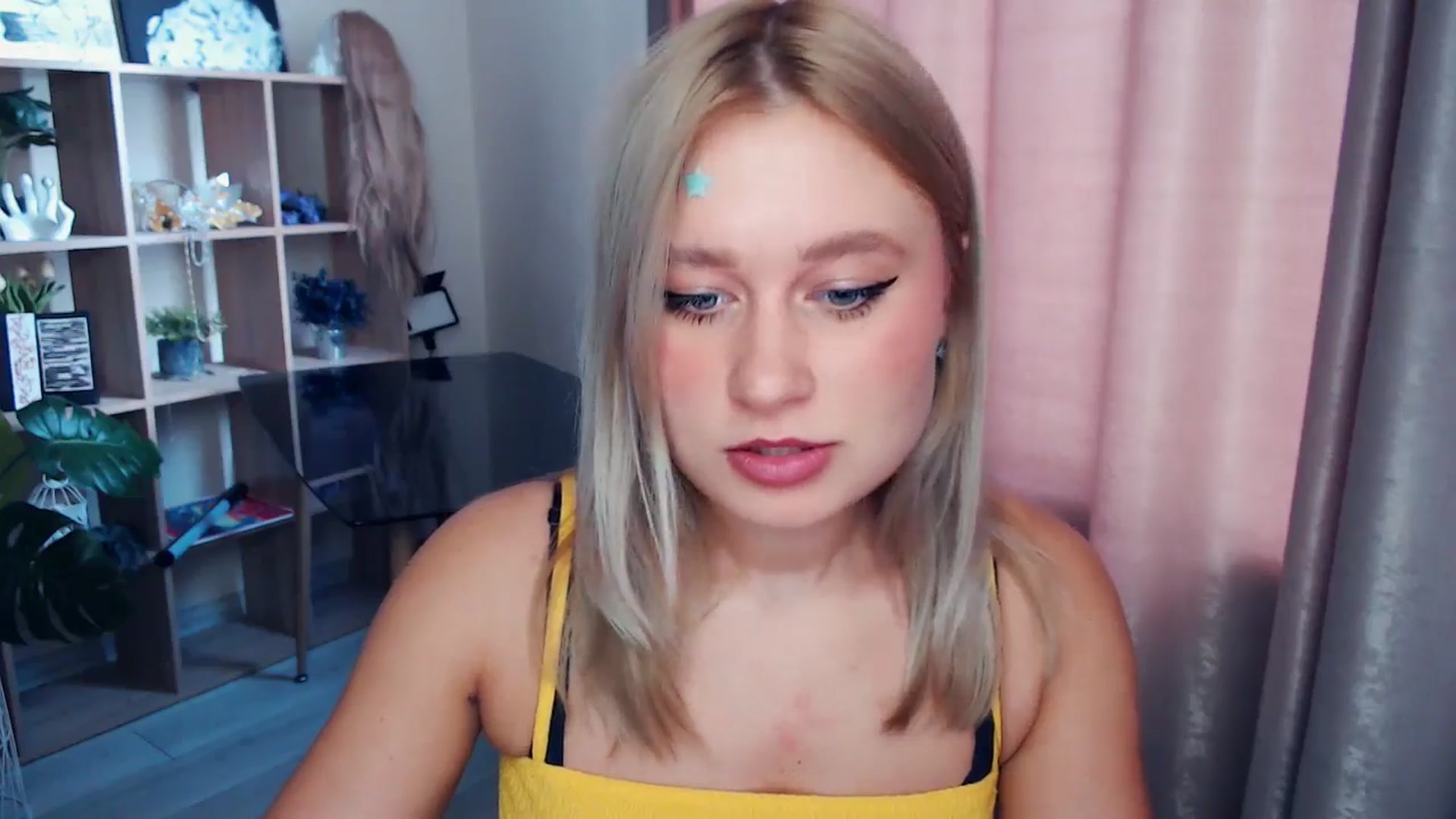 Gallery image thumbnail from Kukla_kolduna's myfreecams stream on, 11/16/2025, 11:44 image 12 of 20
