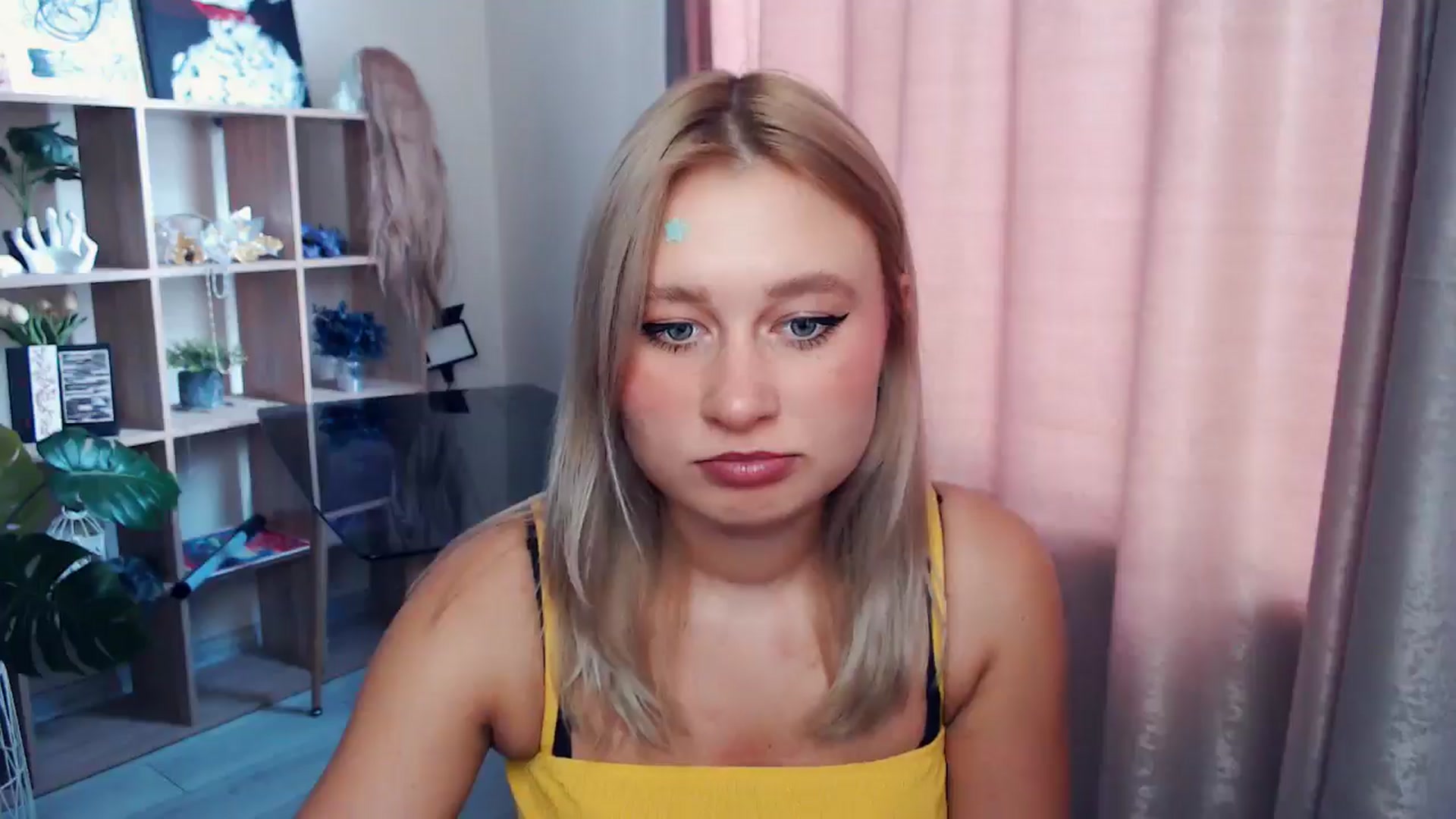 Gallery image thumbnail from Kukla_kolduna's myfreecams stream on, 11/16/2025, 11:44 image 6 of 20