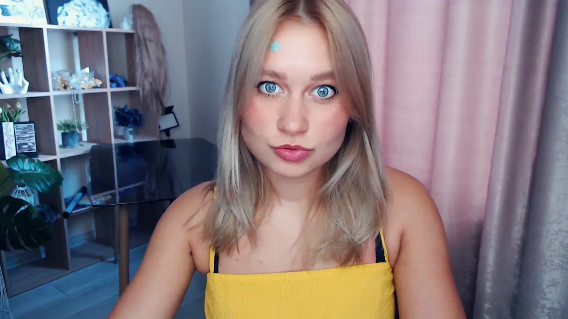 Gallery image thumbnail from Kukla_kolduna's myfreecams stream on, 11/16/2025, 11:44 image 19 of 20