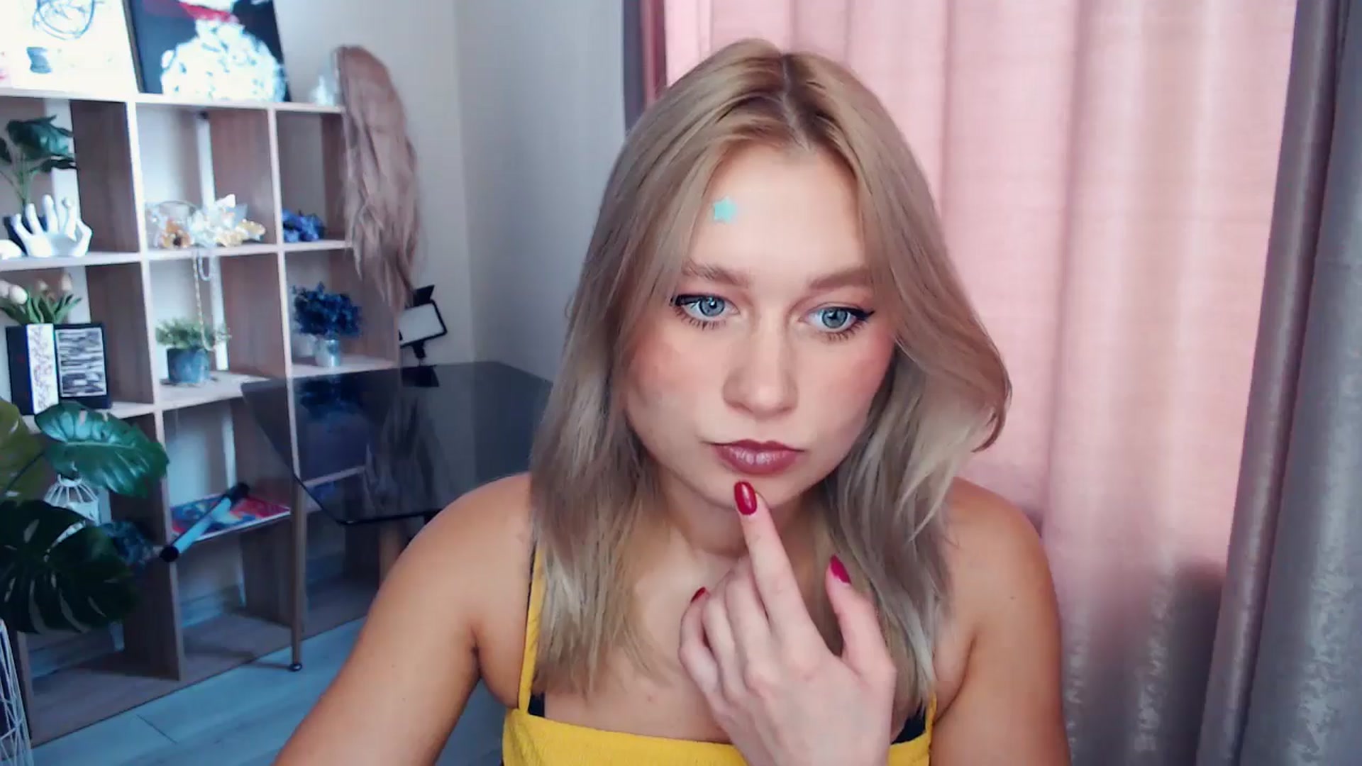 Gallery image thumbnail from Kukla_kolduna's myfreecams stream on, 11/16/2025, 11:44 image 2 of 20