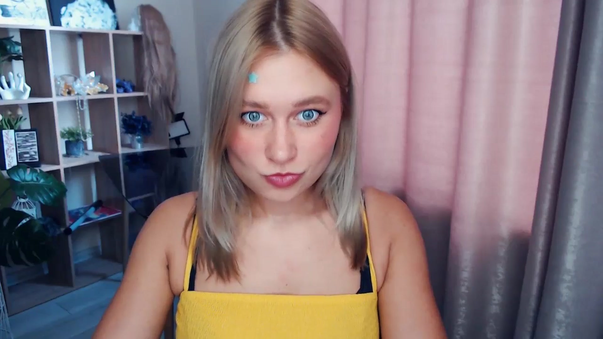 Gallery image thumbnail from Kukla_kolduna's myfreecams stream on, 11/16/2025, 11:44 image 13 of 20