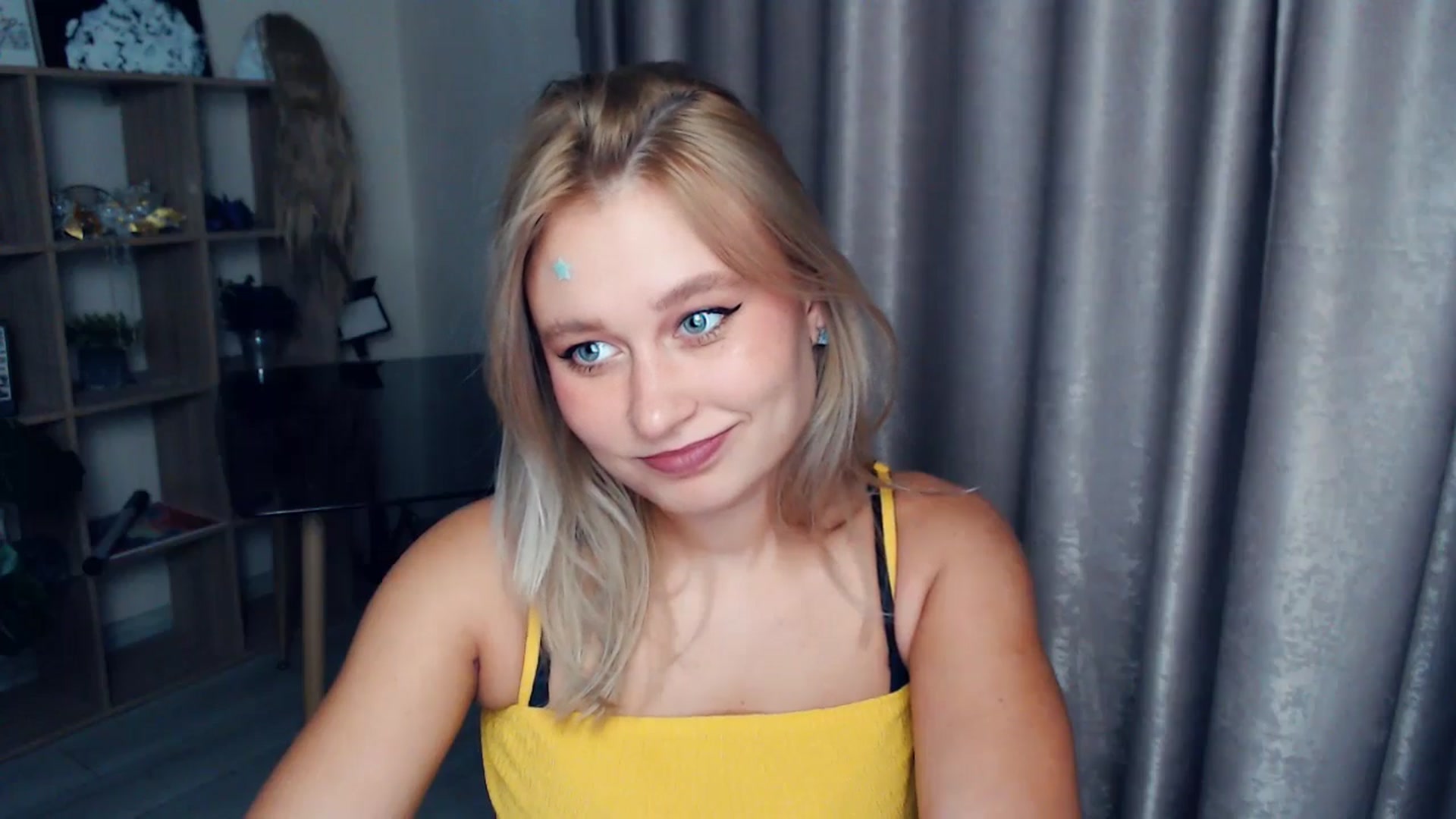 Gallery image thumbnail from Kukla_kolduna's myfreecams stream on, 11/16/2025, 17:36 image 14 of 20