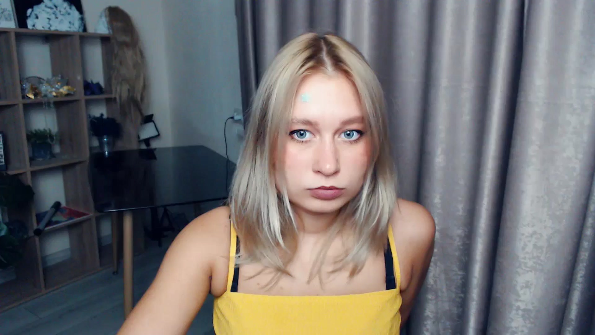 Gallery image thumbnail from Kukla_kolduna's myfreecams stream on, 11/16/2025, 17:36 image 10 of 20