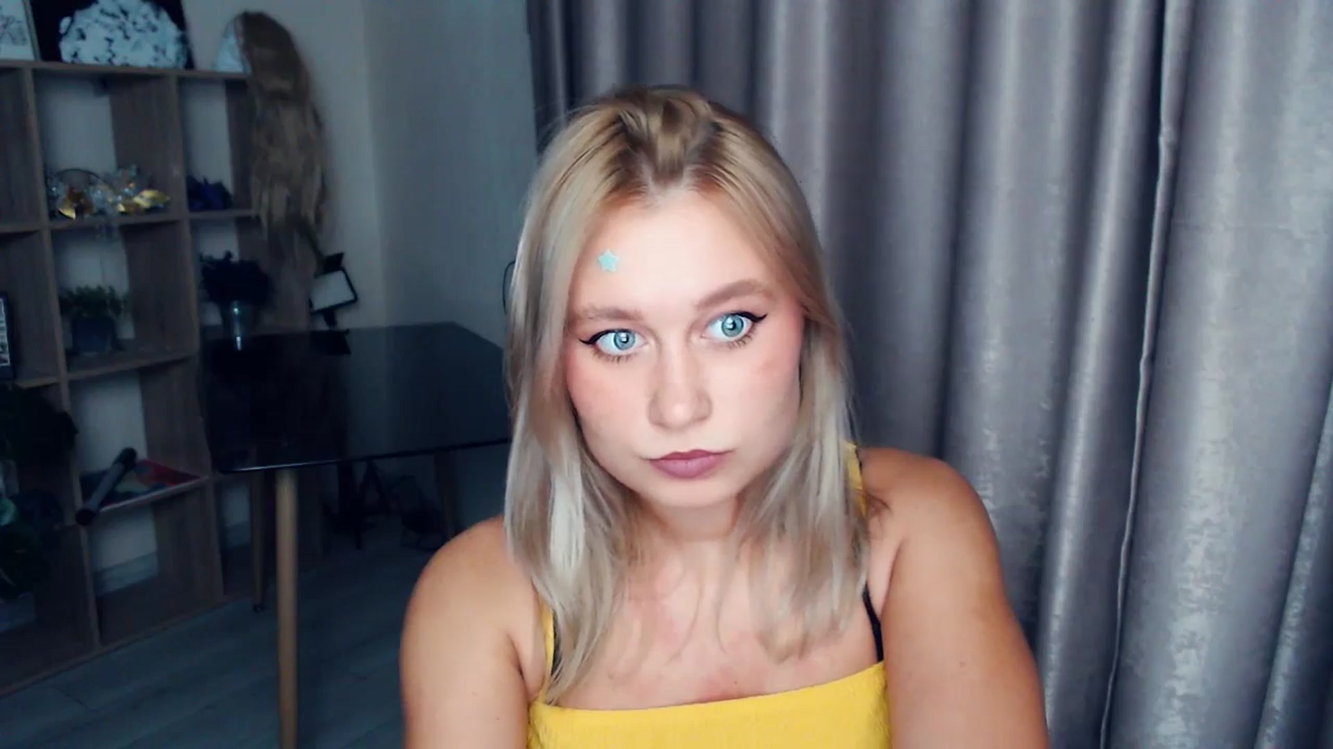 Gallery image thumbnail from Kukla_kolduna's myfreecams stream on, 11/16/2025, 17:36 image 17 of 20