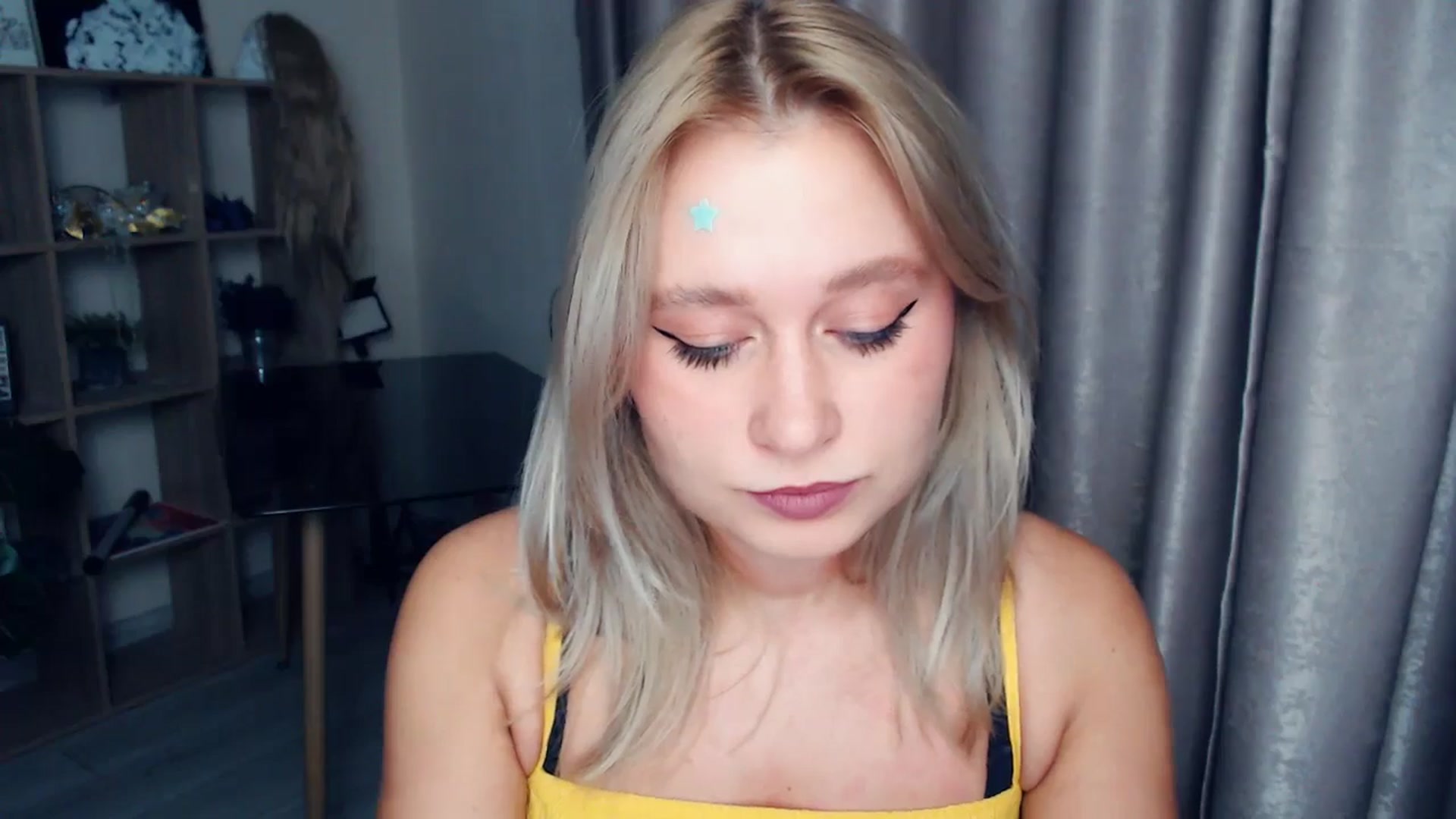 Gallery image thumbnail from Kukla_kolduna's myfreecams stream on, 11/16/2025, 17:36 image 20 of 20