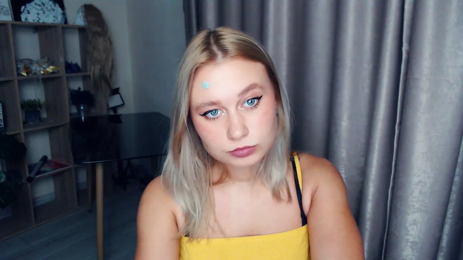 Gallery image thumbnail from Kukla_kolduna's myfreecams stream on, 11/16/2025, 18:28 image 2 of 20