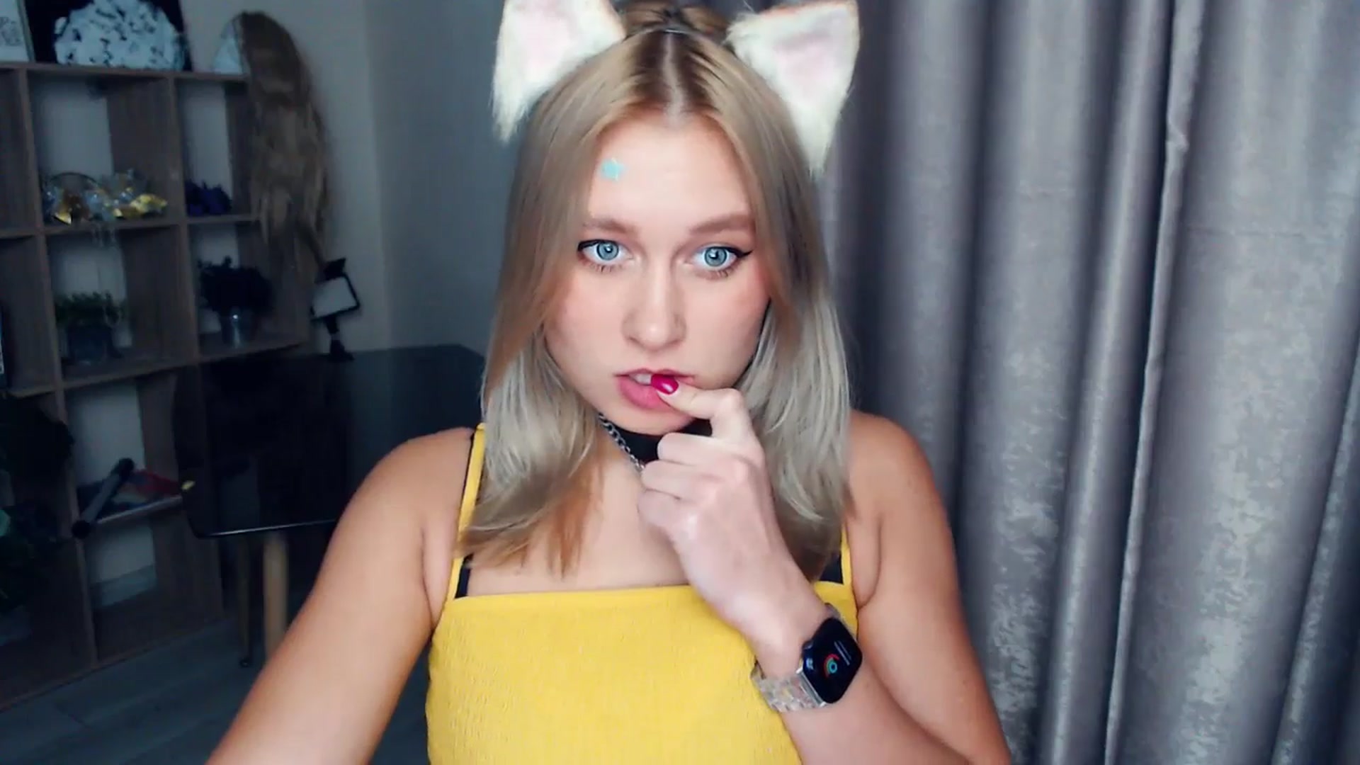 Gallery image thumbnail from Kukla_kolduna's myfreecams stream on, 11/16/2025, 18:28 image 17 of 20