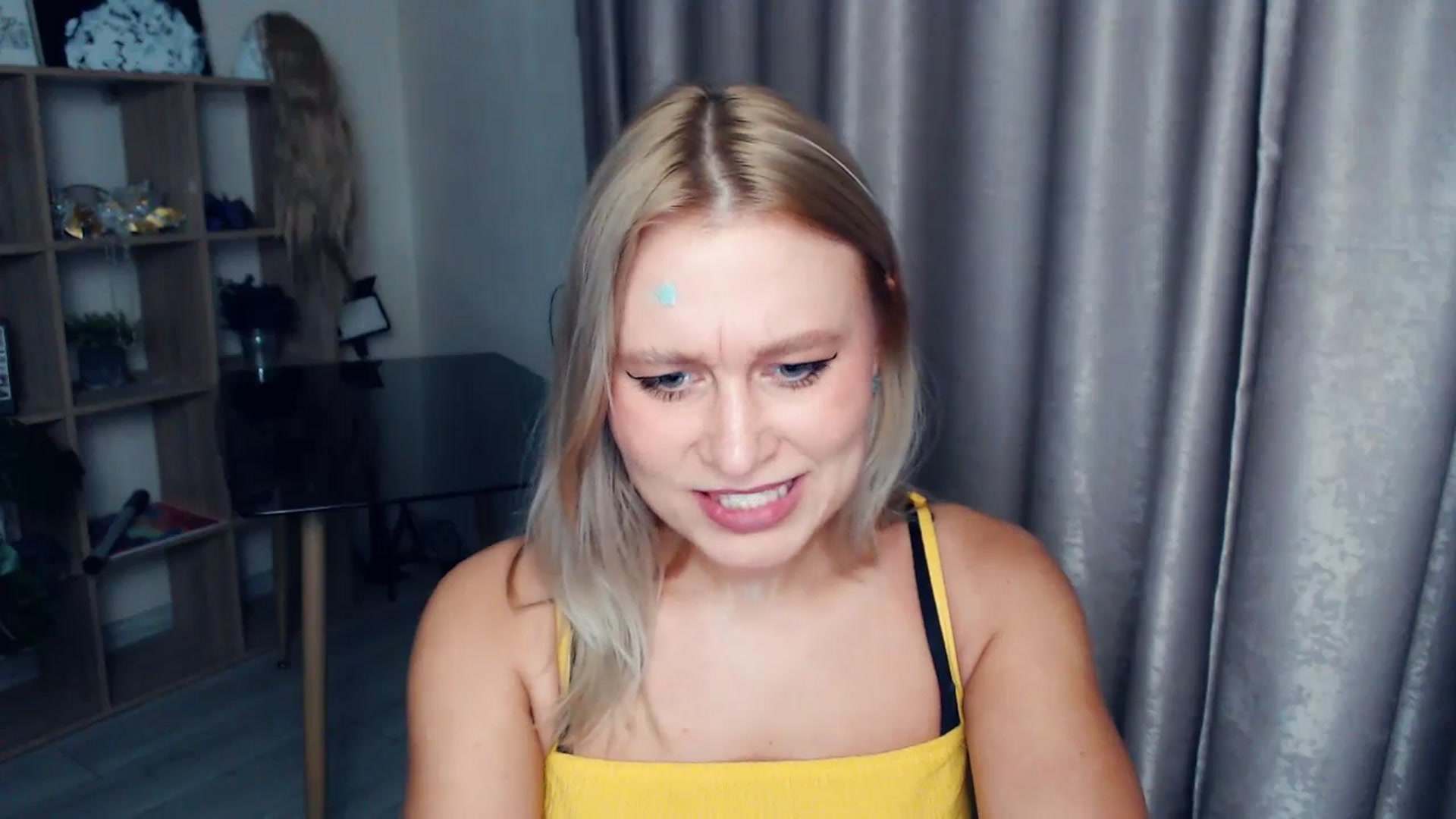 Gallery image thumbnail from Kukla_kolduna's myfreecams stream on, 11/16/2025, 18:28 image 5 of 20