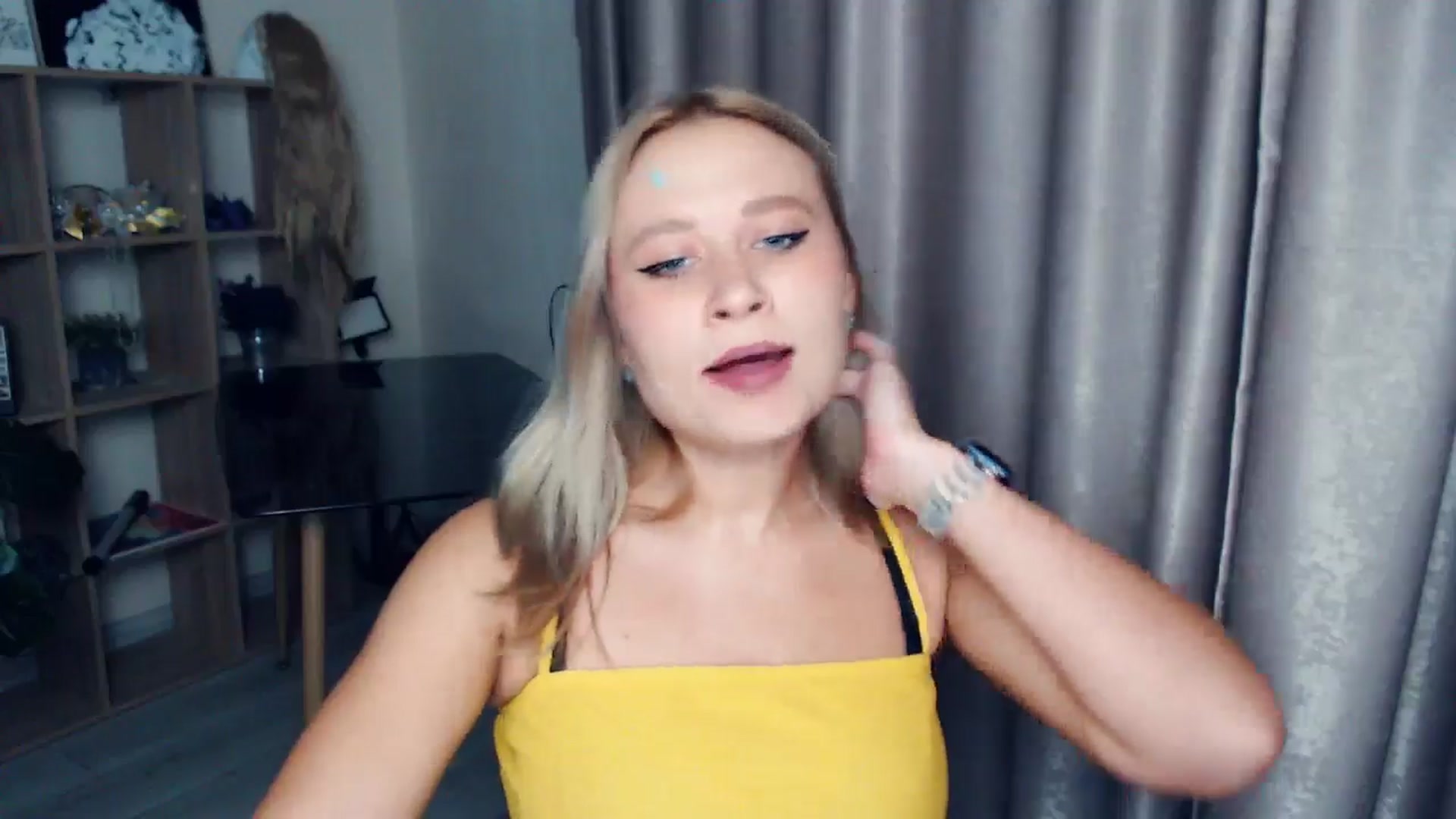 Gallery image thumbnail from Kukla_kolduna's myfreecams stream on, 11/16/2025, 18:28 image 4 of 20