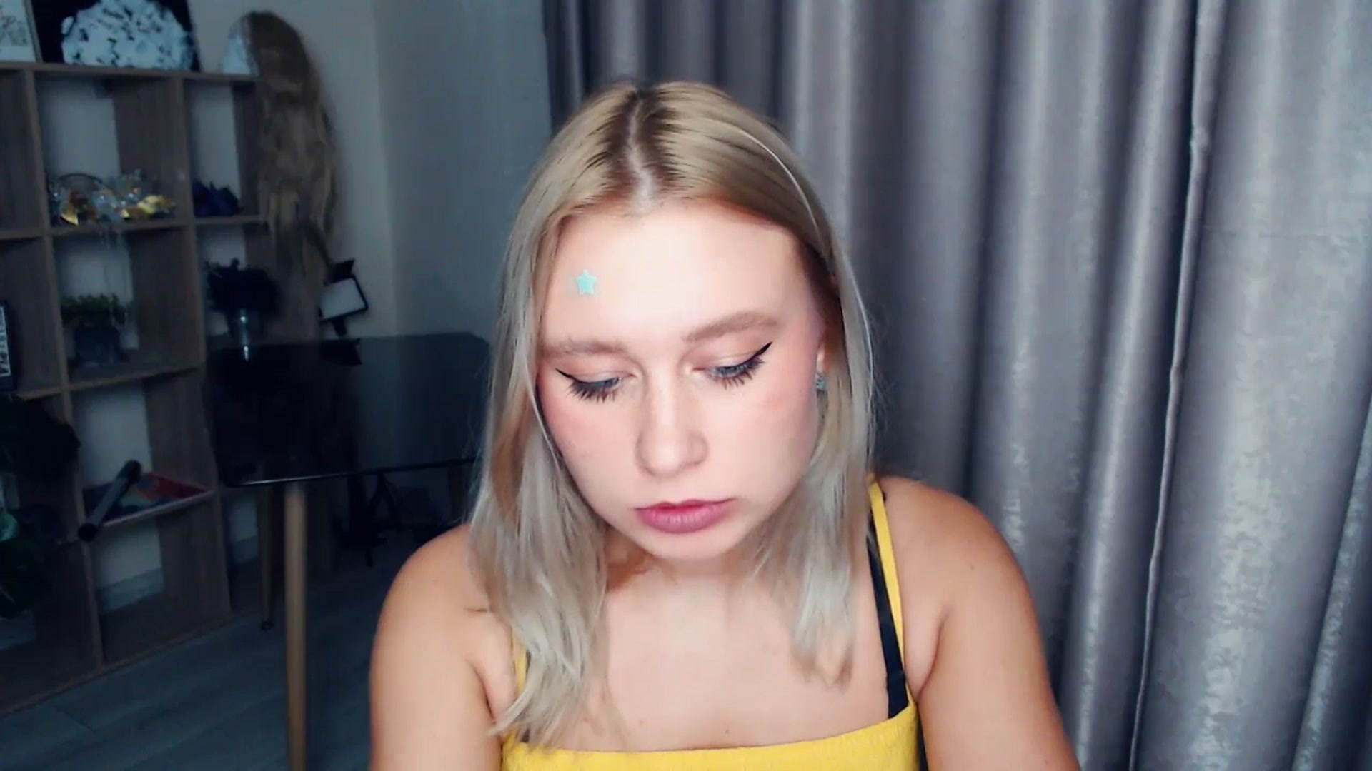 Gallery image thumbnail from Kukla_kolduna's myfreecams stream on, 11/16/2025, 18:28 image 3 of 20