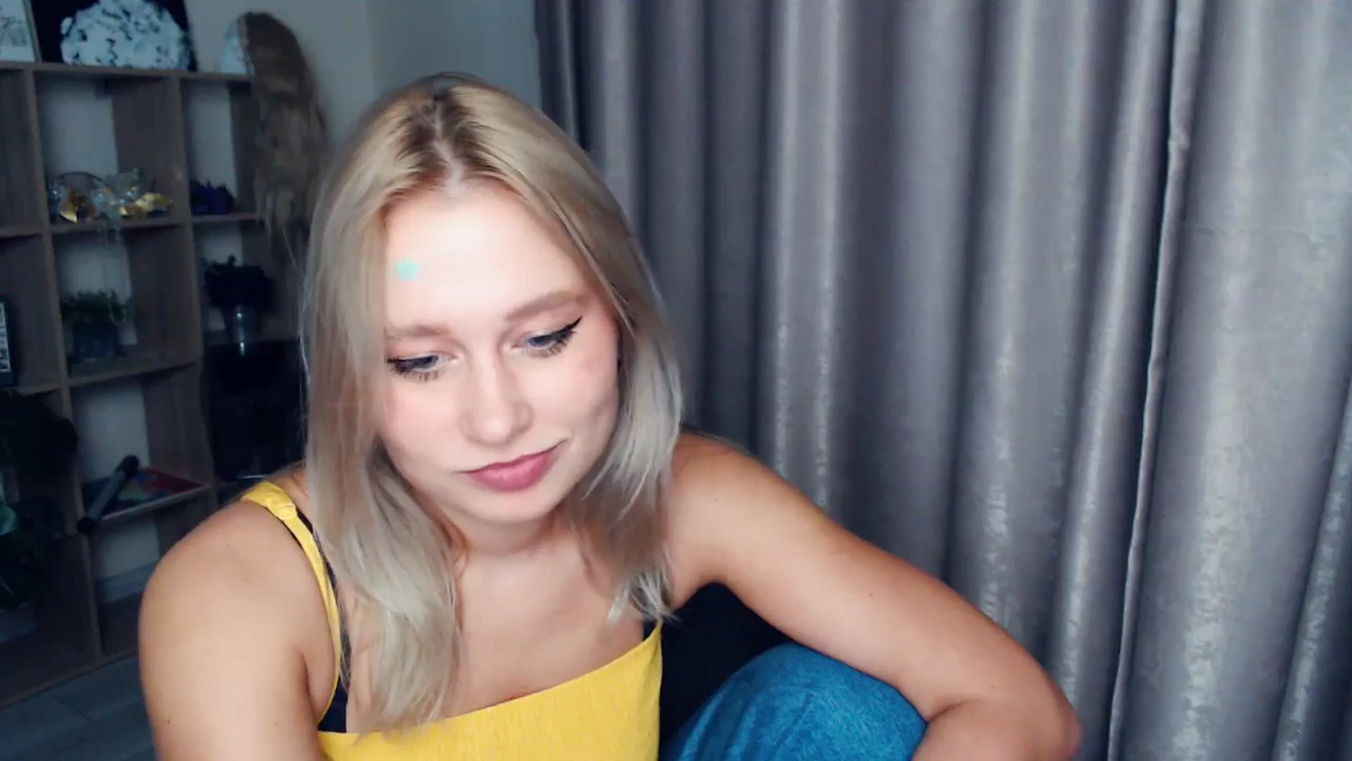 Gallery image thumbnail from Kukla_kolduna's myfreecams stream on, 11/16/2025, 18:28 image 10 of 20