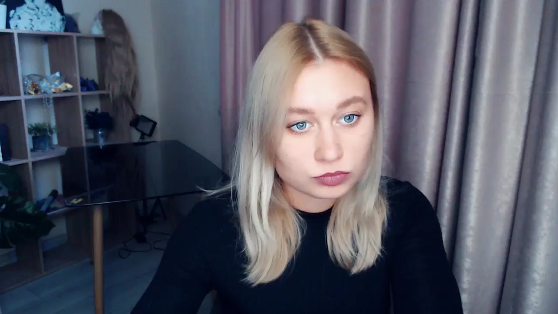 Gallery image thumbnail from Kukla_kolduna's myfreecams stream on, 11/19/2025, 14:06 image 19 of 20