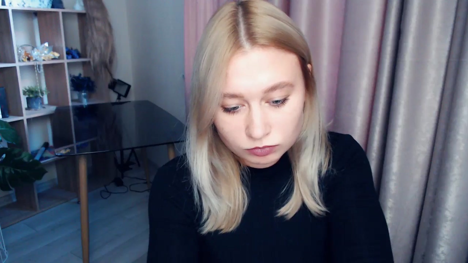 Gallery image thumbnail from Kukla_kolduna's myfreecams stream on, 11/19/2025, 14:06 image 9 of 20