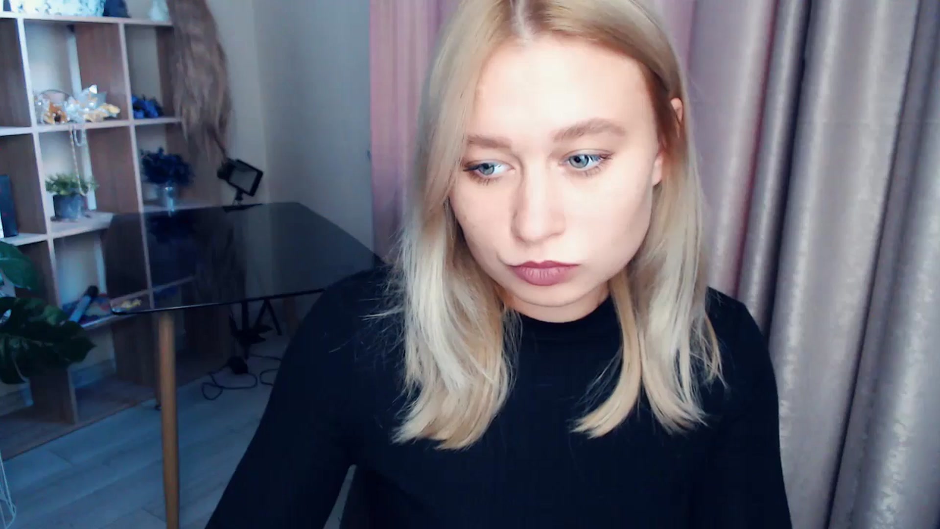 Gallery image thumbnail from Kukla_kolduna's myfreecams stream on, 11/19/2025, 14:06 image 8 of 20