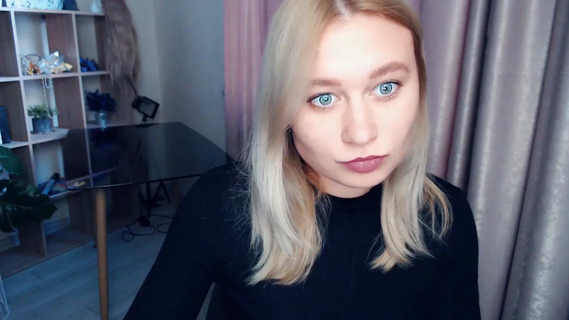 Gallery image thumbnail from Kukla_kolduna's myfreecams stream on, 11/19/2025, 14:06 image 10 of 20