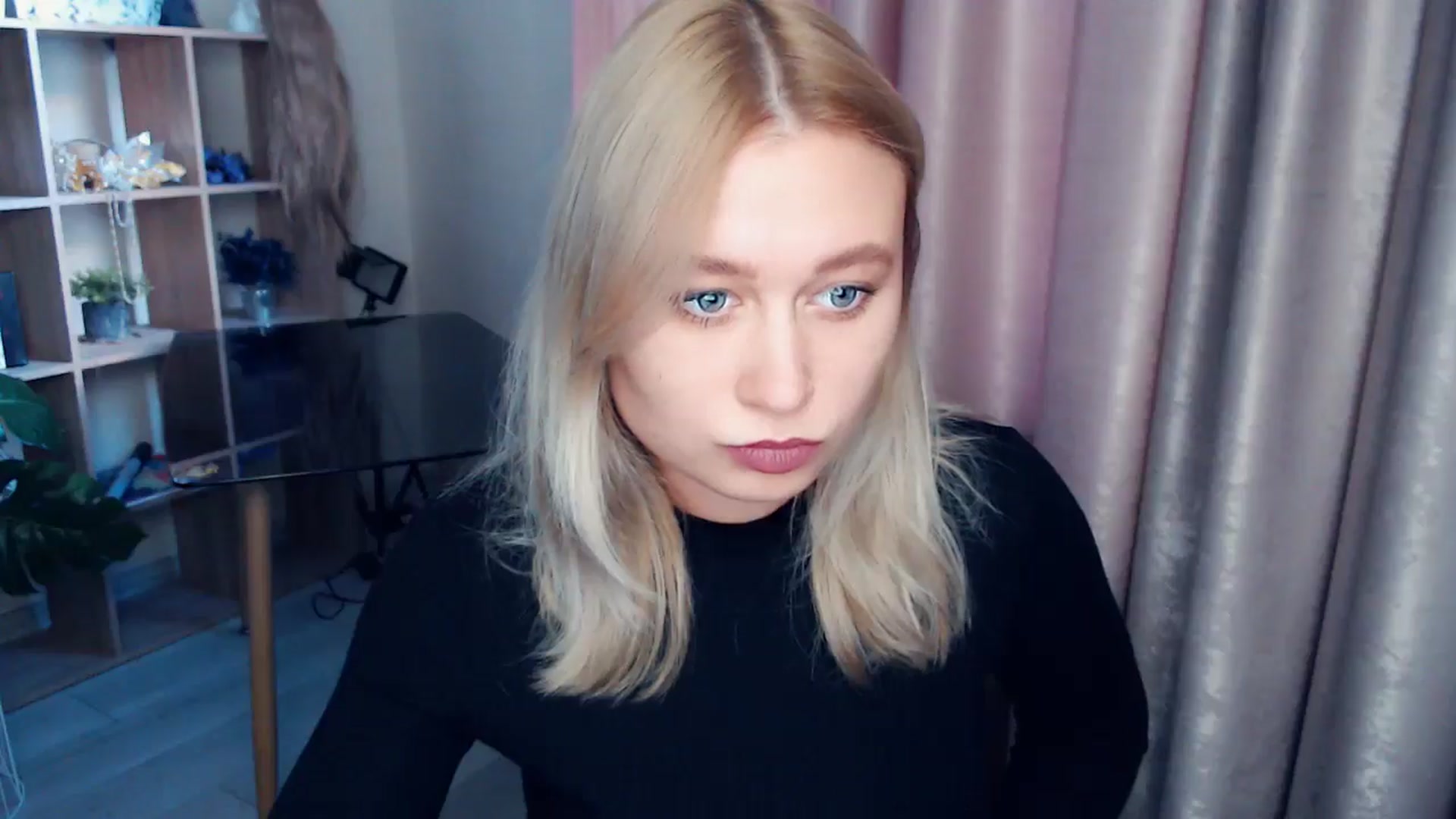 Gallery image thumbnail from Kukla_kolduna's myfreecams stream on, 11/19/2025, 14:06 image 5 of 20