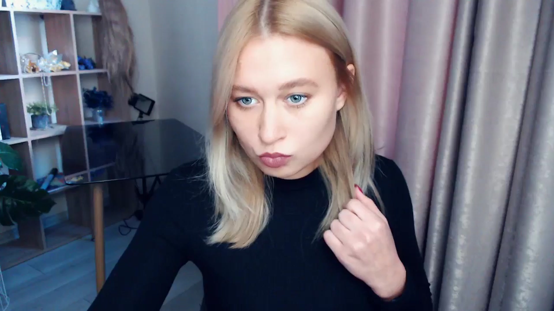 Gallery image thumbnail from Kukla_kolduna's myfreecams stream on, 11/19/2025, 14:06 image 7 of 20