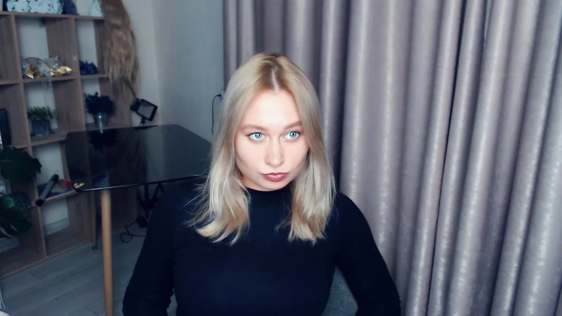 Gallery image thumbnail from Kukla_kolduna's myfreecams stream on, 11/19/2025, 15:40 image 5 of 20