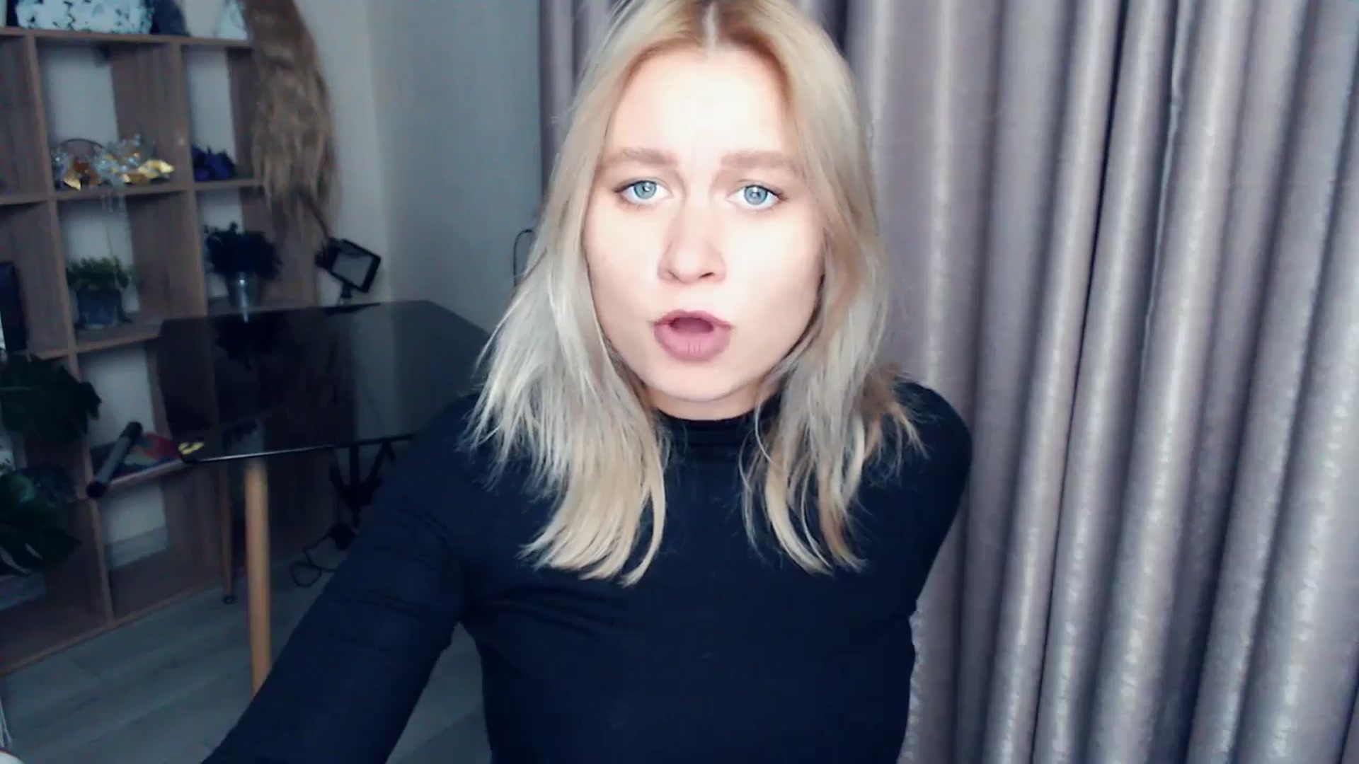 Gallery image thumbnail from Kukla_kolduna's myfreecams stream on, 11/19/2025, 15:40 image 3 of 20