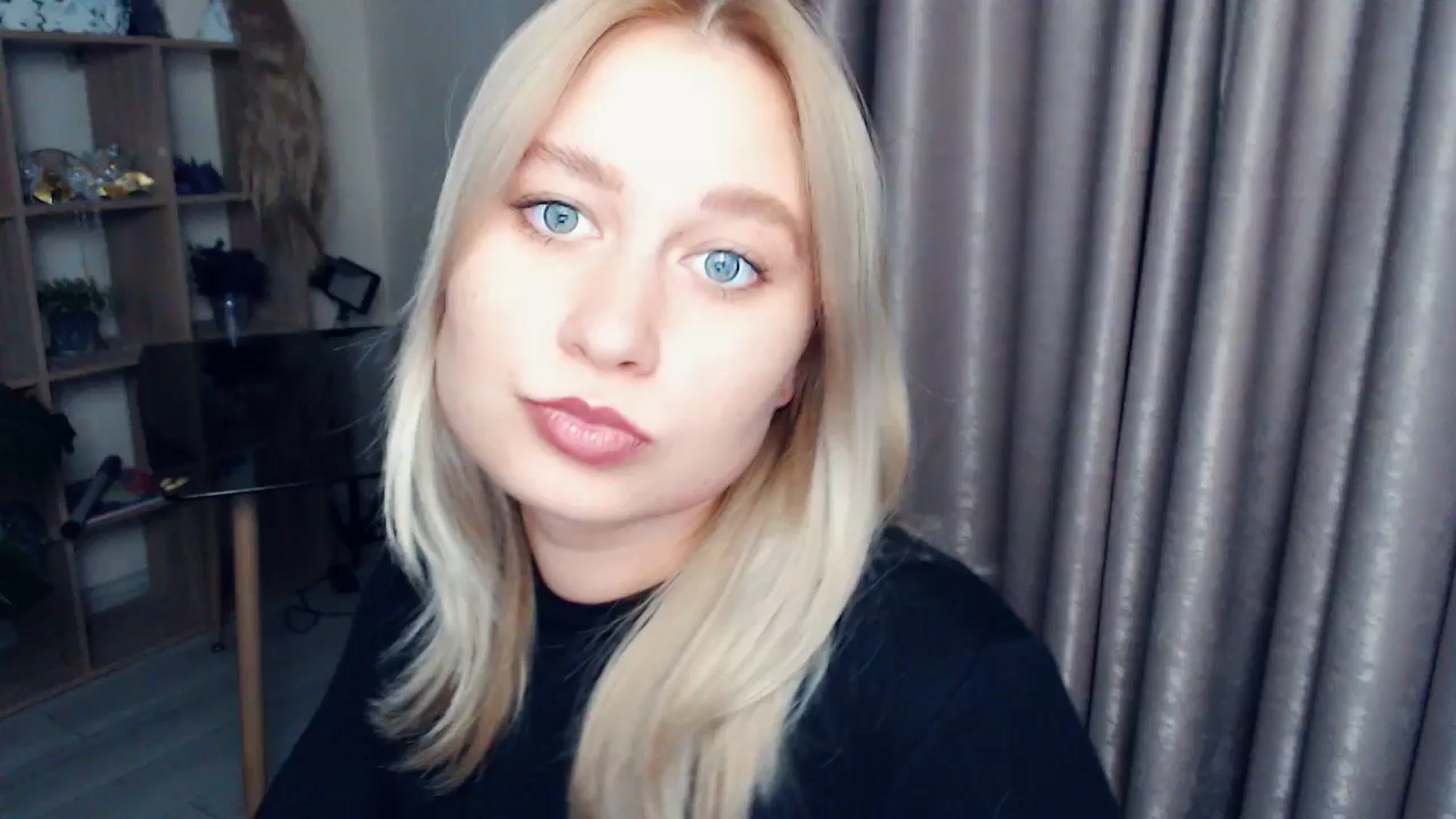 Gallery image thumbnail from Kukla_kolduna's myfreecams stream on, 11/19/2025, 15:40 image 13 of 20