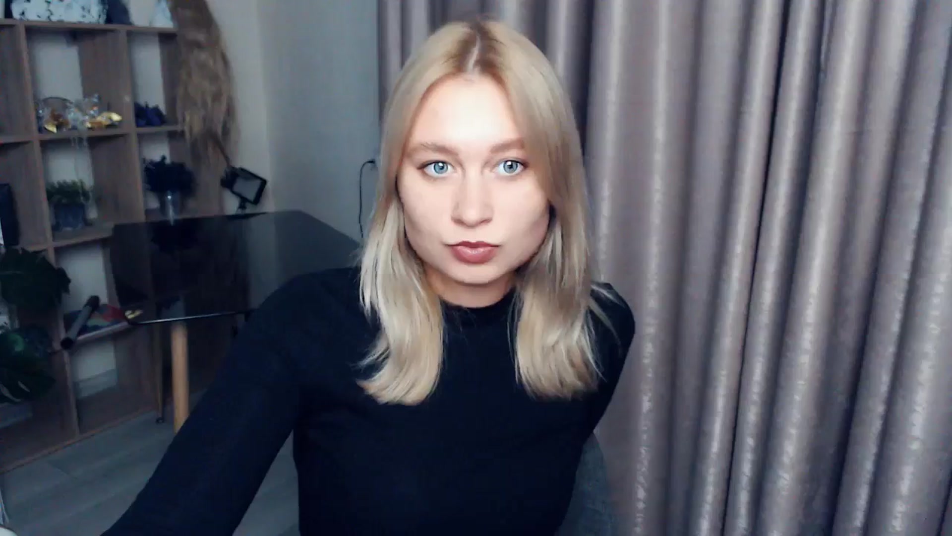 Gallery image thumbnail from Kukla_kolduna's myfreecams stream on, 11/19/2025, 15:40 image 11 of 20