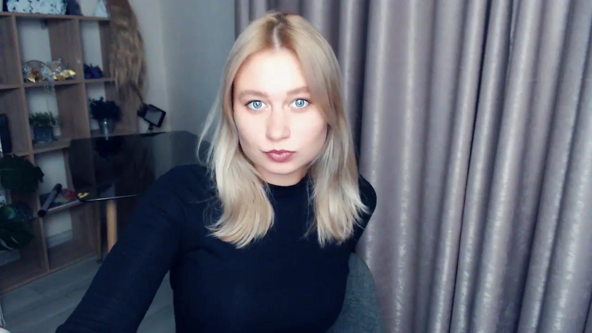 Gallery image thumbnail from Kukla_kolduna's myfreecams stream on, 11/19/2025, 15:40 image 6 of 20