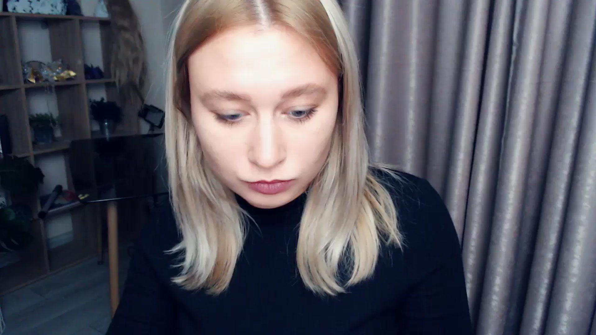 Gallery image thumbnail from Kukla_kolduna's myfreecams stream on, 11/19/2025, 15:40 image 1 of 20
