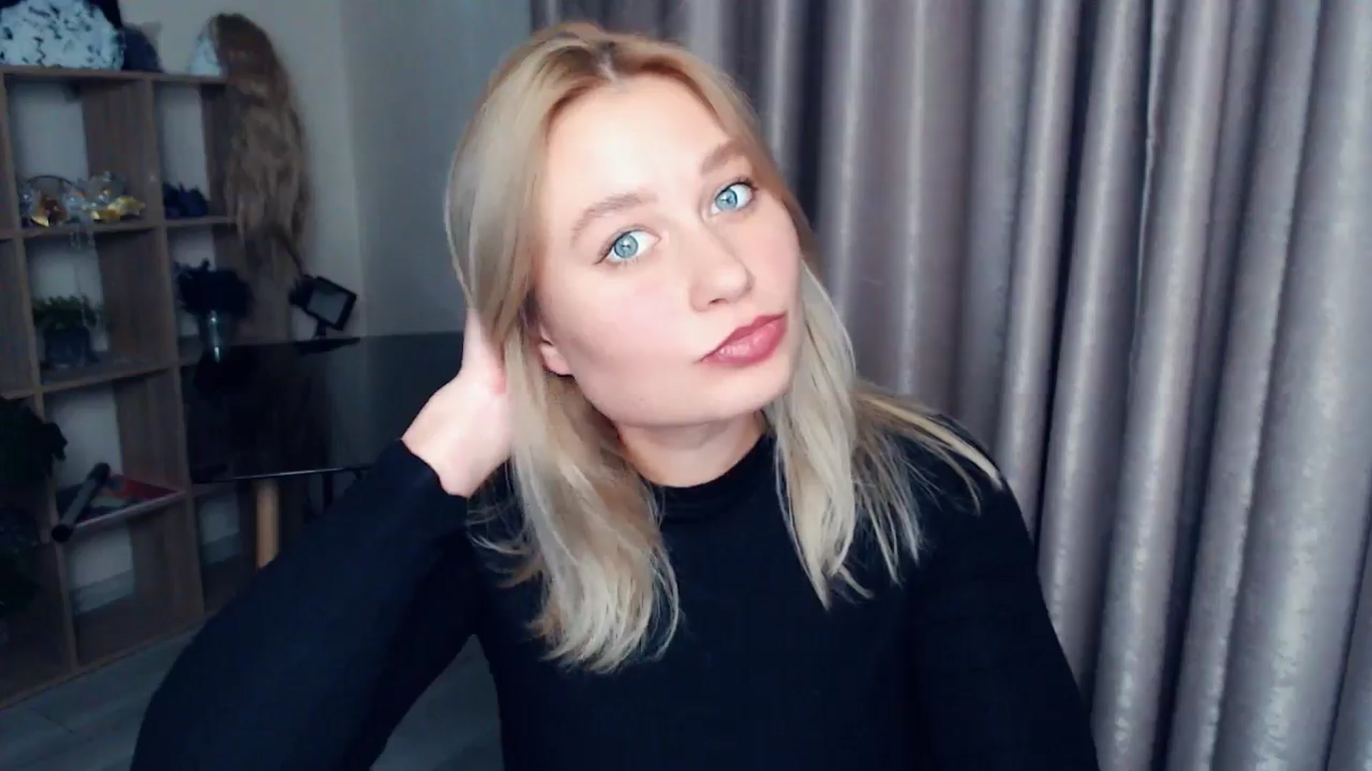Gallery image thumbnail from Kukla_kolduna's myfreecams stream on, 11/19/2025, 17:10 image 5 of 20
