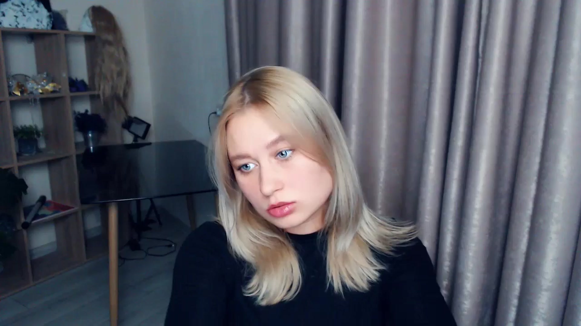 Gallery image thumbnail from Kukla_kolduna's myfreecams stream on, 11/19/2025, 18:11 image 13 of 20