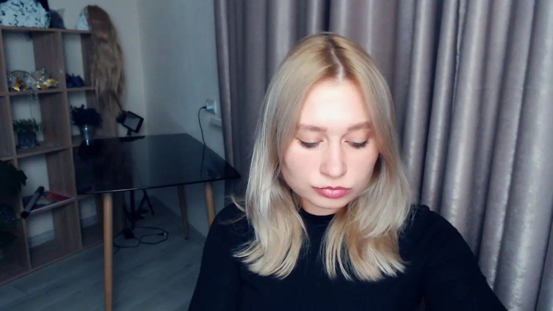 Gallery image thumbnail from Kukla_kolduna's myfreecams stream on, 11/19/2025, 18:11 image 11 of 20